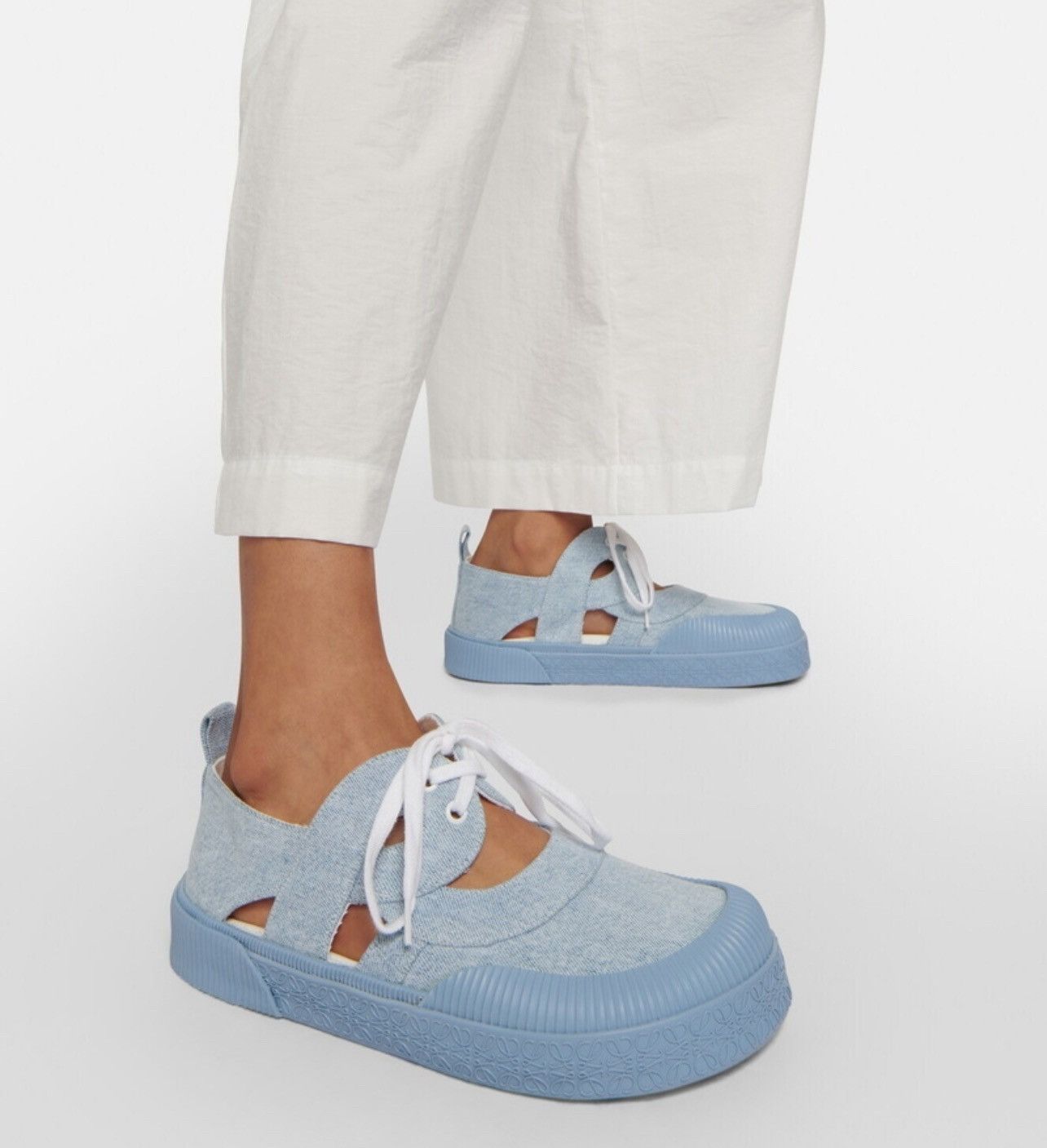 Loewe Loewe Cut-Out Platform Denim Sneakers size 35 Size US 5 / IT 35 - 2 Thumbnail