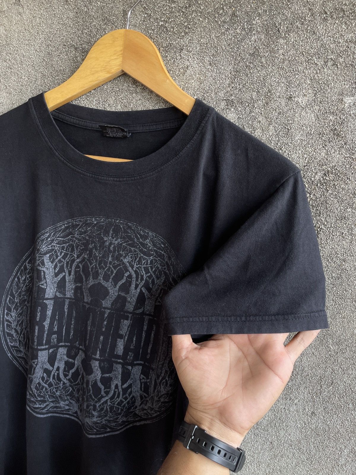 Band Tees Vintage 00s Sun Faded Black🔥RADIO HEAD🔥Rock Band Tshirt Size US S / EU 44-46 / 1 - 9 Thumbnail