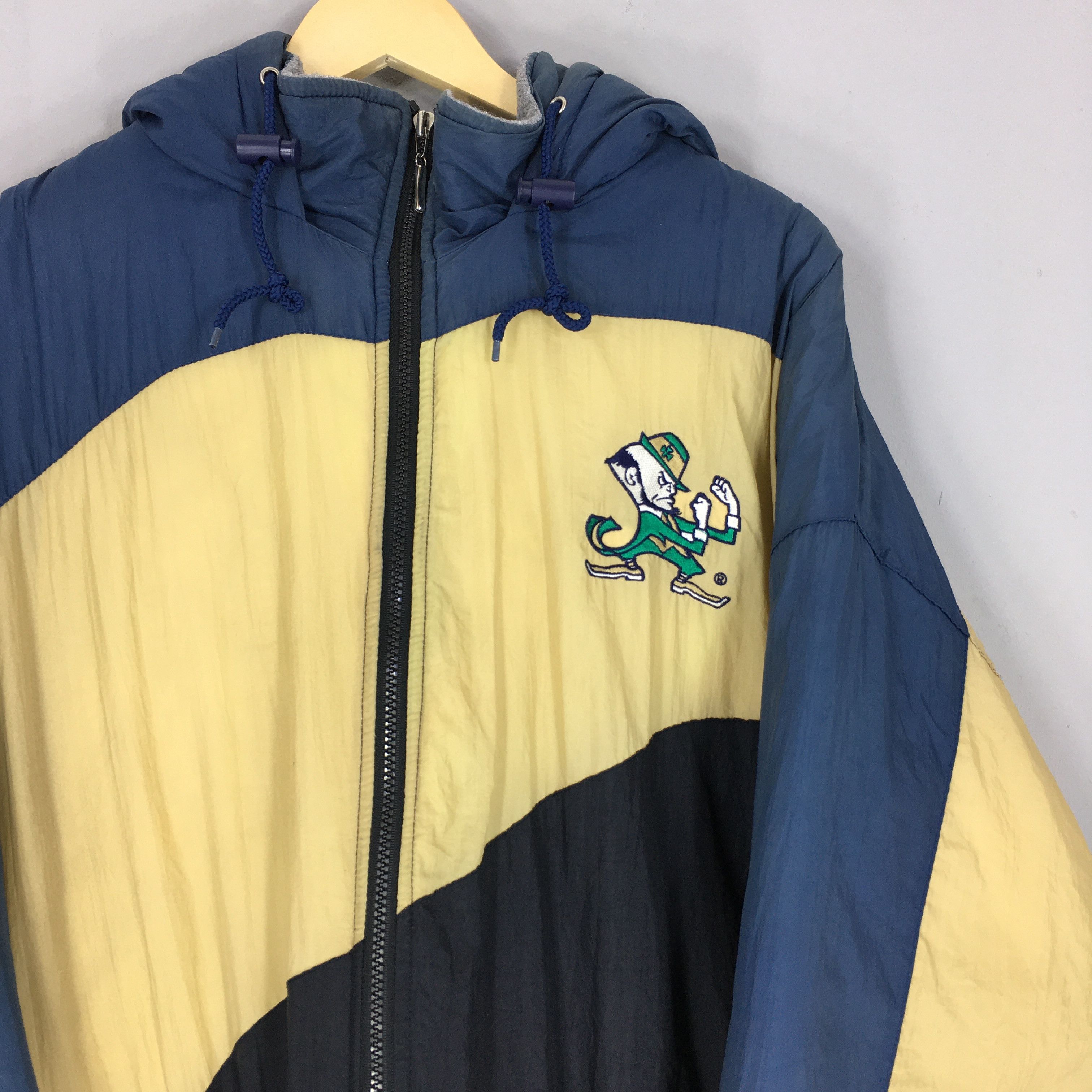 Chalk Line × Vintage Vintage Notre Dame Fighting Irish NCAA Jacket XXLarge Size US XXL / EU 58 / 5 - 2 Thumbnail