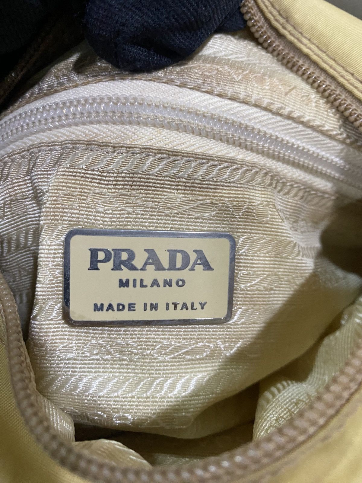 Prada Authentic Prada Tessuto Nyalon Sling Shoulder Bag Size ONE SIZE - 16 Thumbnail