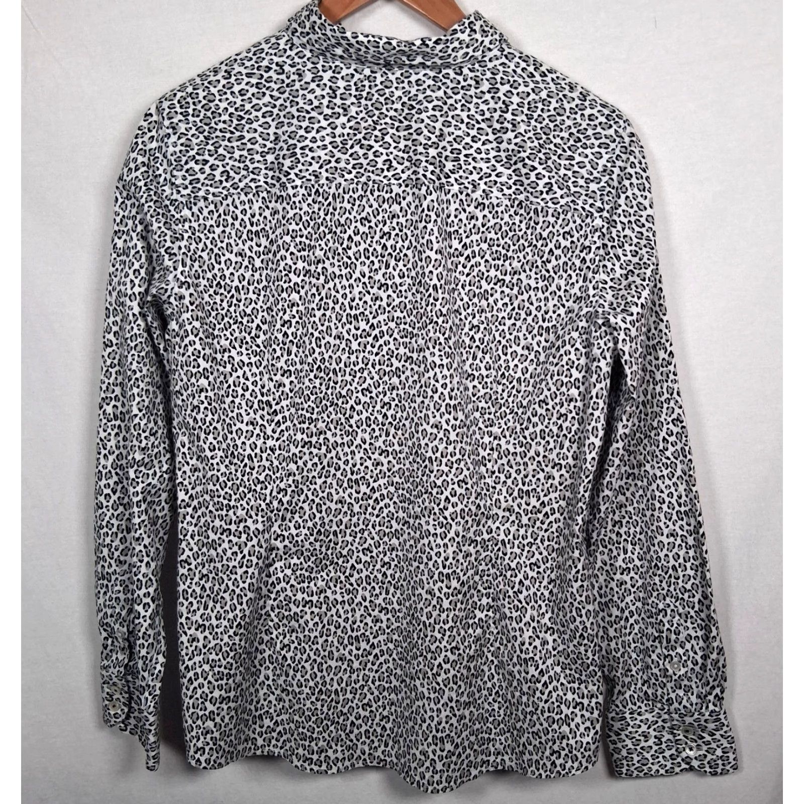 Talbots Talbots Blouse Women 14 Gray Black Leopard Print Long Sleeve Button Size XL / US 12-14 / IT 48-50 - 3 Thumbnail