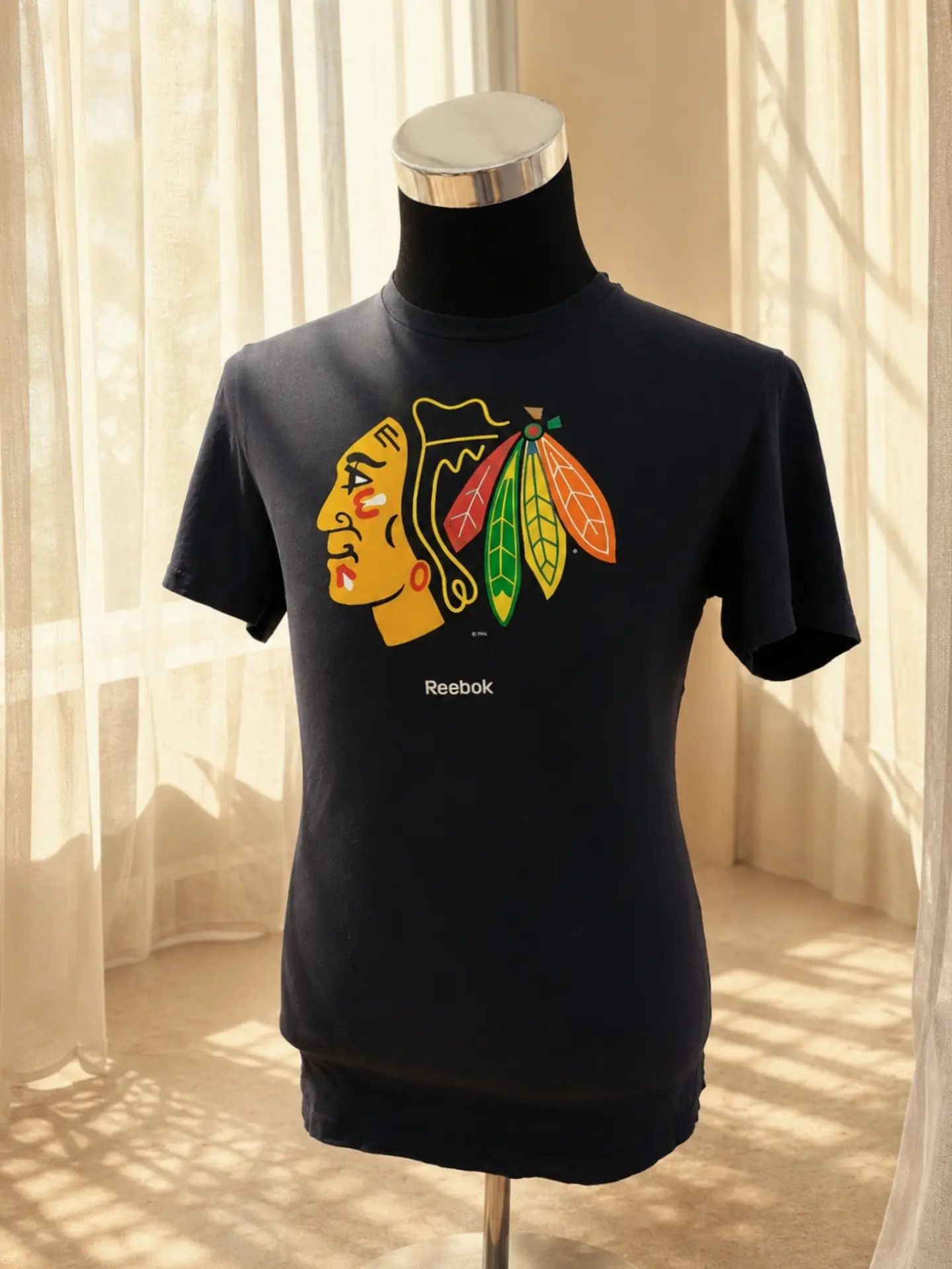 NHL Reebok NHL Chigaco Blackhawks Hockey Tee Shirt ( M ) Size US M / EU 48-50 / 2 - 4 Thumbnail