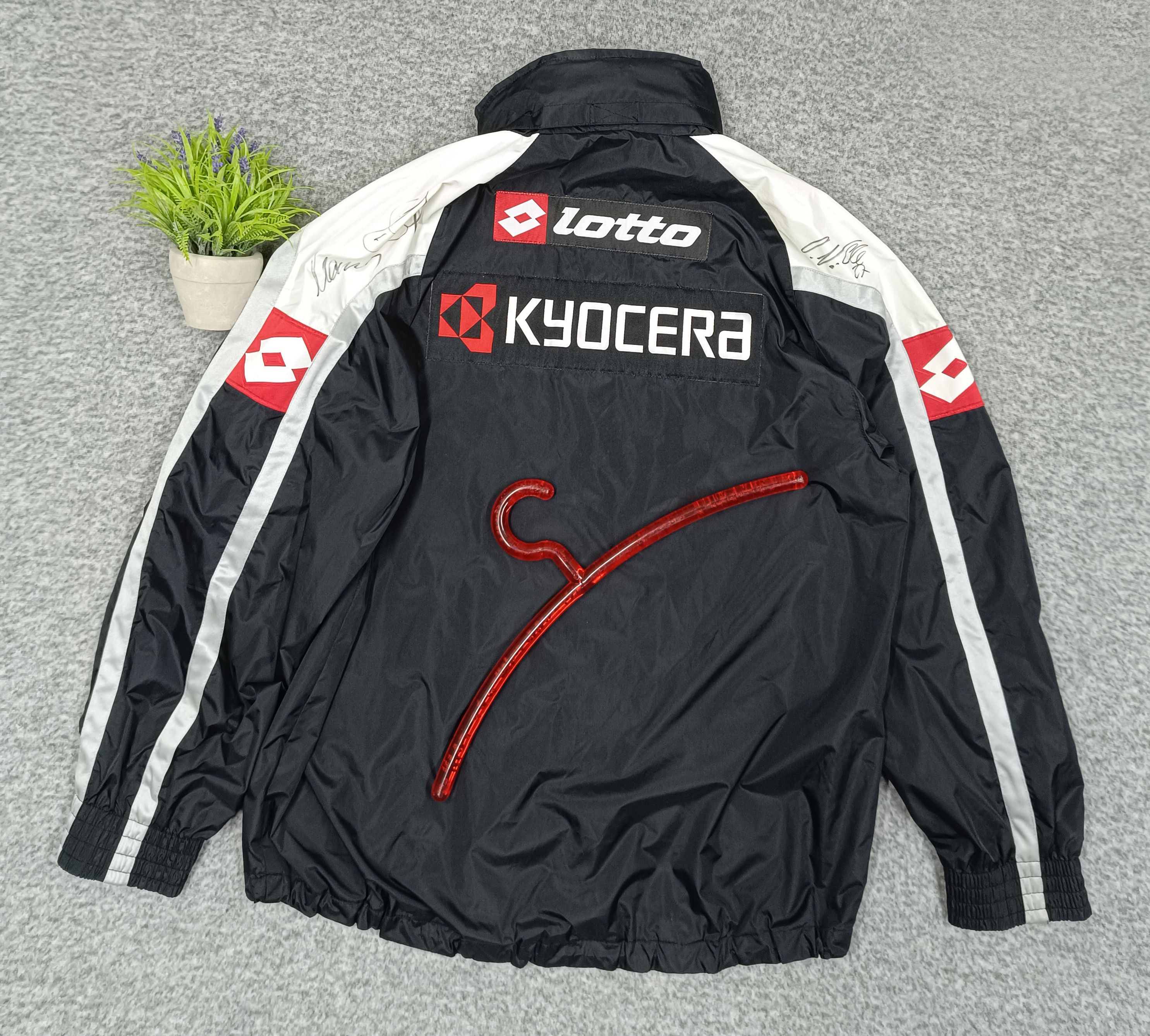 Lotto Sport 2006-08 Borussia Lotto Jacket M Signed Oliver Neuville 27 Size US M / EU 48-50 / 2 - 11 Thumbnail