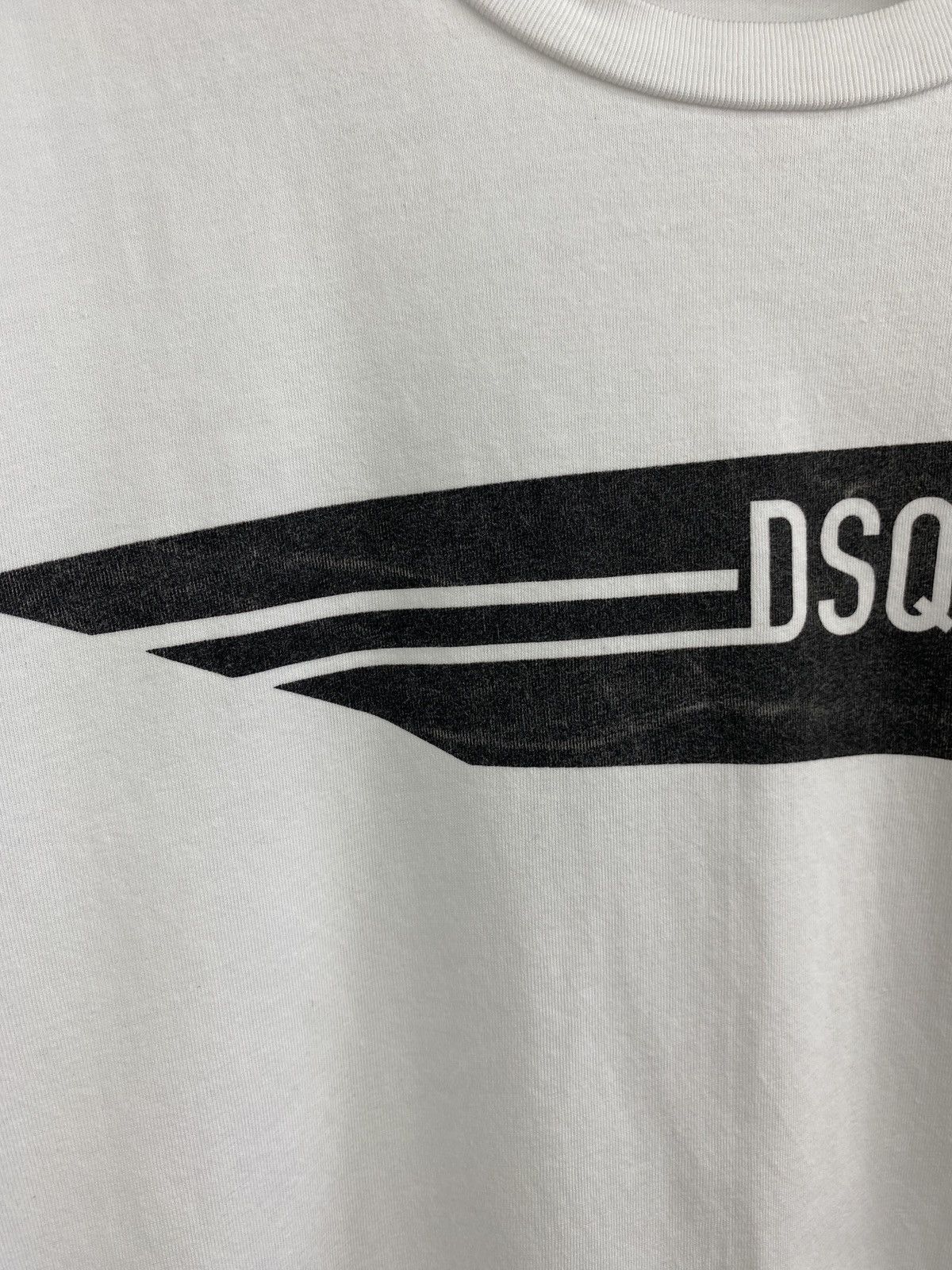 Dsquared2 🇮🇹 Dsquared2 Big Logo Y2K T-Shirt Rare Retro Hype Size US XL / EU 56 / 4 - 7 Thumbnail