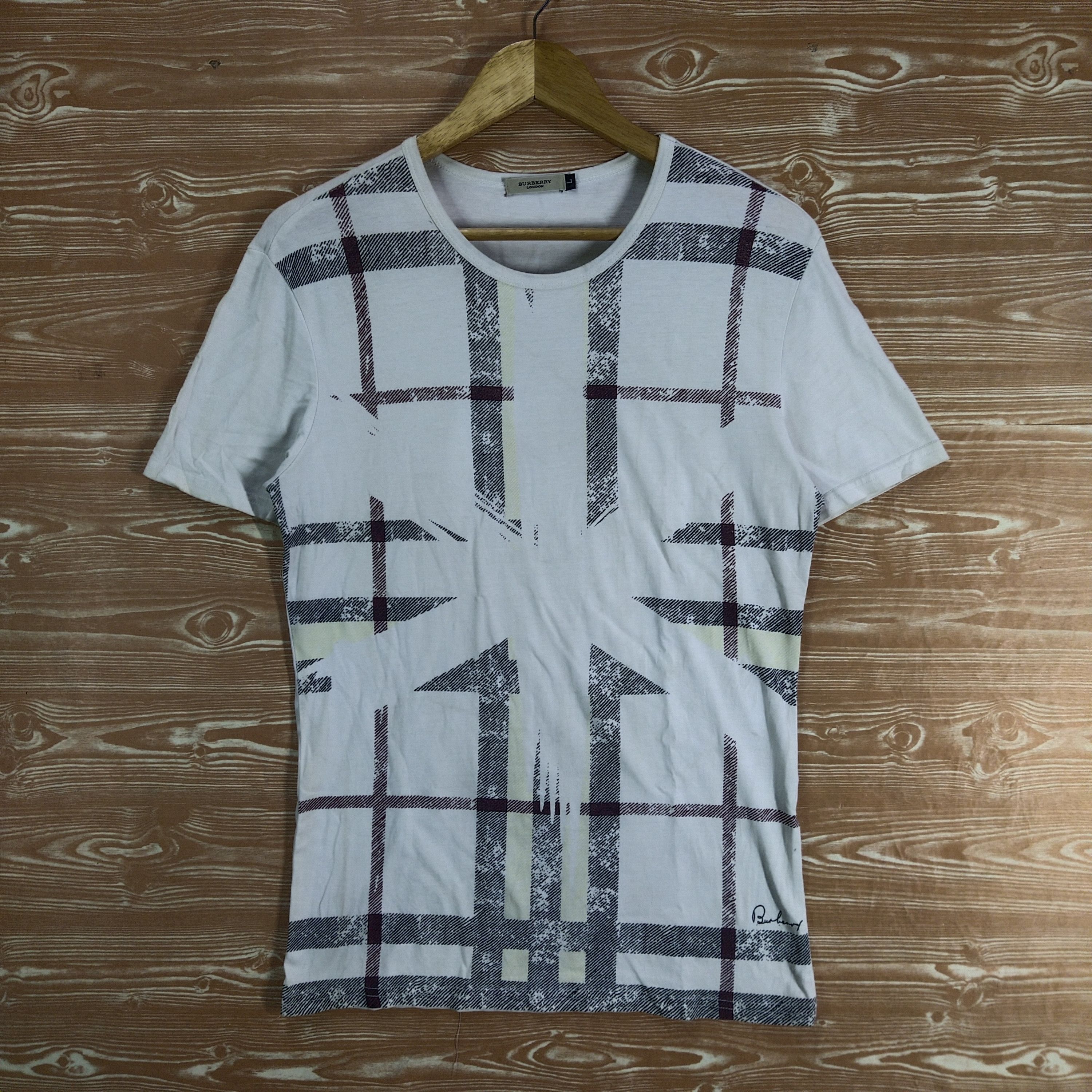 image of Burberry Fullprint Nova Check Tee in White, Women's (Size Small)