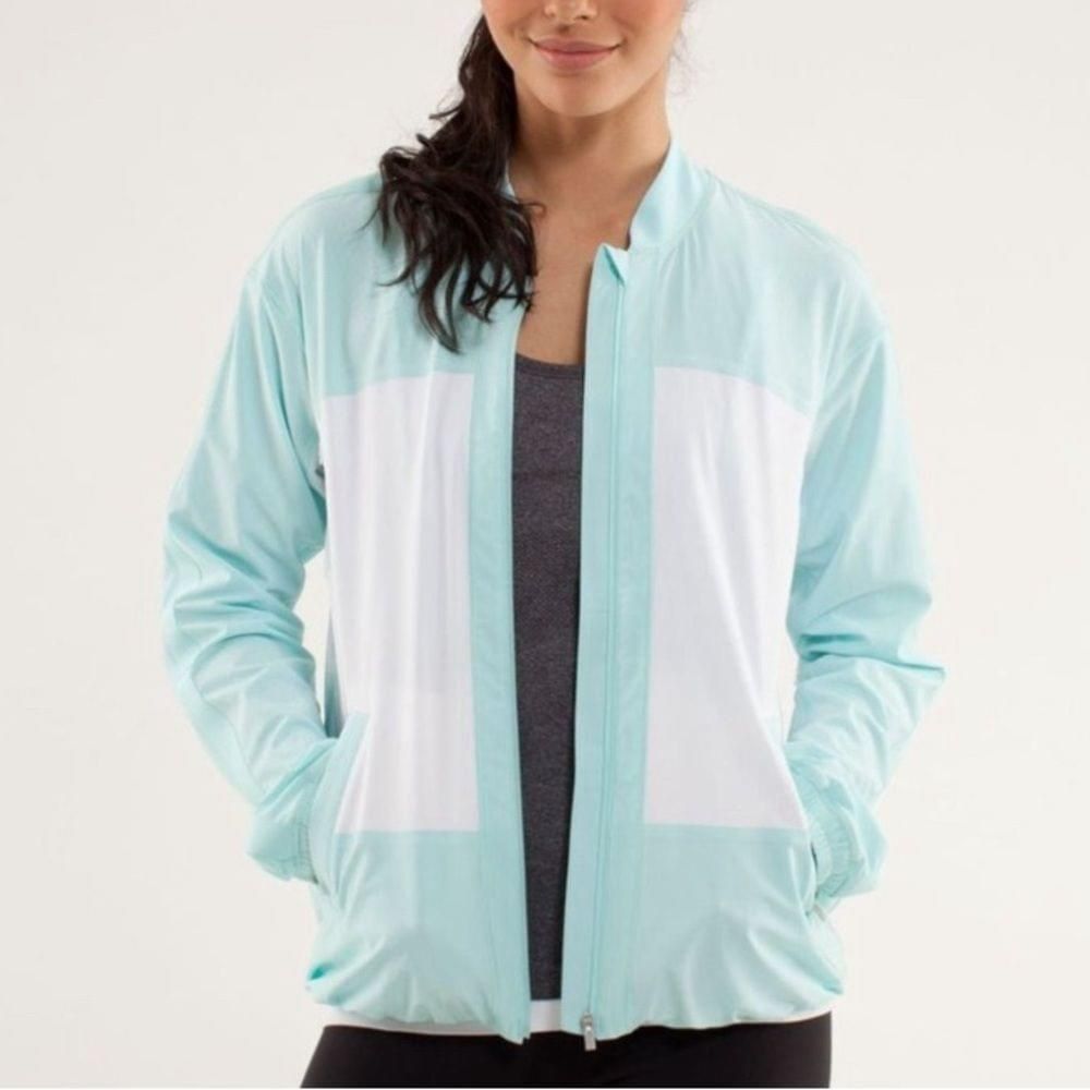 Lululemon Lululemon off the court jacket size 8? Size M / US 6-8 / IT 42-44 - 2 Thumbnail