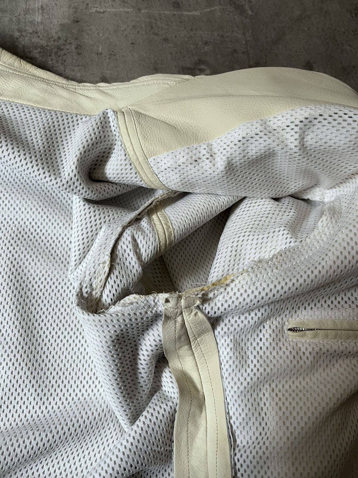 Hermes Hermes white leather jacket very light Size US L / EU 52-54 / 3 - 19 Thumbnail