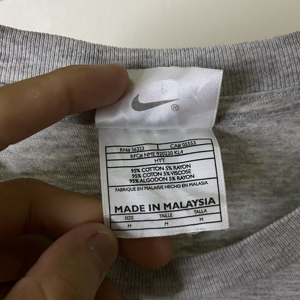 Nike Vintage 1990s Nike Soccer Big Logo T Shirt Size US L / EU 52-54 / 3 - 4 Thumbnail