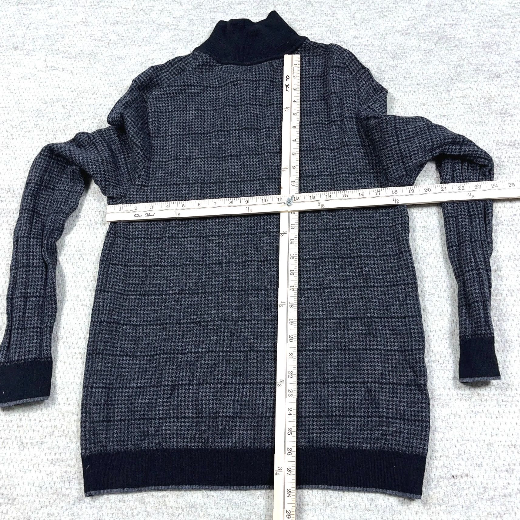 Banana Republic Banana Republic Sweater Men L Black Merino Wool Pullover Houndstooth 1/4 Zip Mock Neck Casual Workwear Knit Pattern: Solid, Preppy, Modern Mens Size US L / EU 52-54 / 3 - 5 Thumbnail