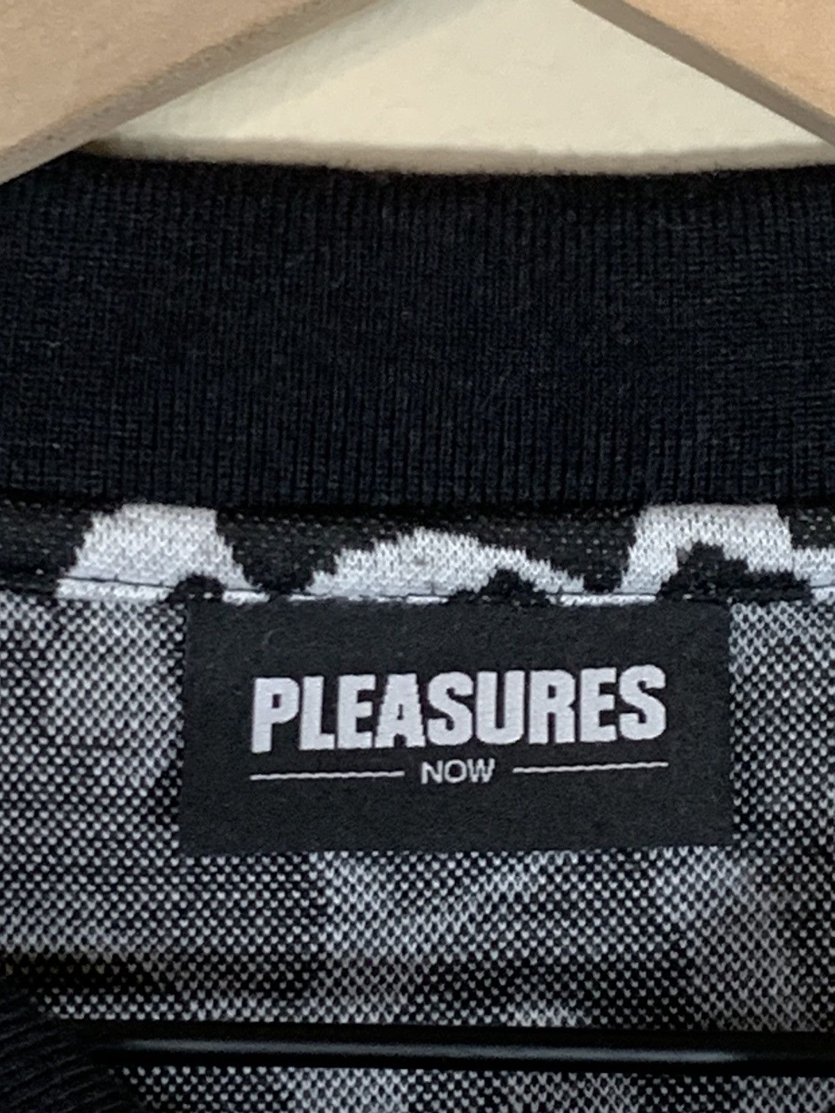 Designer × Pleasures *RARE* Pleasures Leopard Knit Henley Long Sleeve Sweater XL Size US XL / EU 56 / 4 - 6 Thumbnail