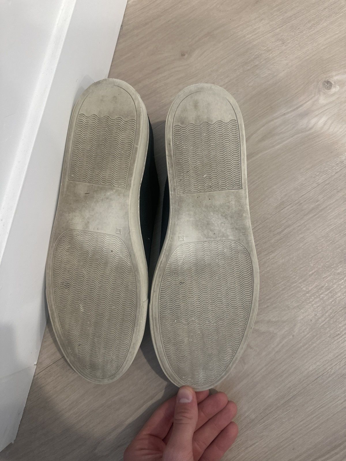 Common Projects Common Projects Achilles Low Suede Size US 12 / EU 45 - 7 Thumbnail