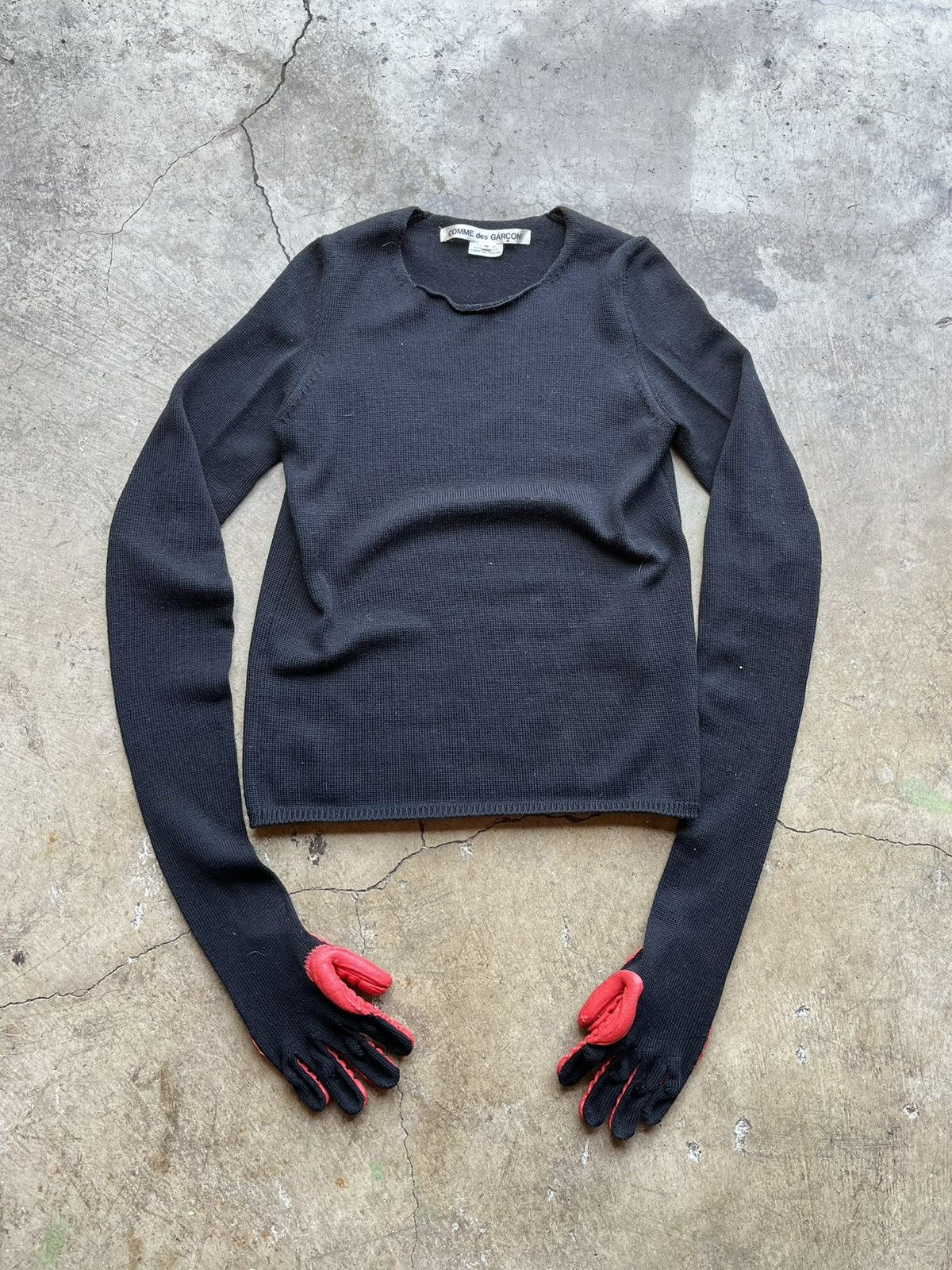 Comme des Garcons comme des garçon gloved sweater Size US M / EU 48-50 / 2 - 1 Thumbnail