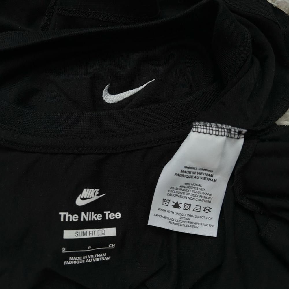 Nike Nike The Nike Tee Black Crop Top Size Small Size S / US 4 / IT 40 - 2 Thumbnail