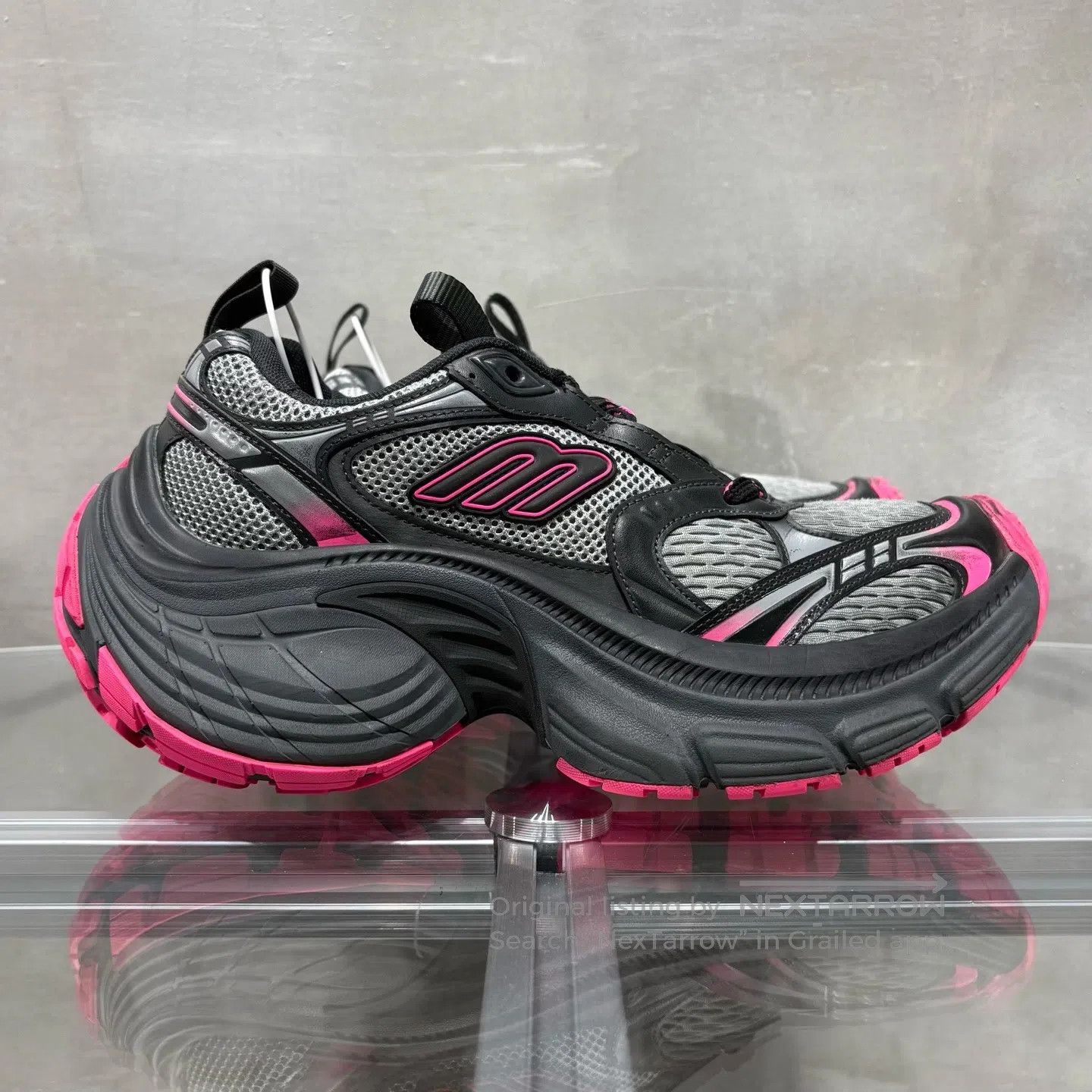 Balenciaga Balenciaga Thick-soled dad shoes in black and pink Size US 7.5 / IT 37.5 - 4 Thumbnail