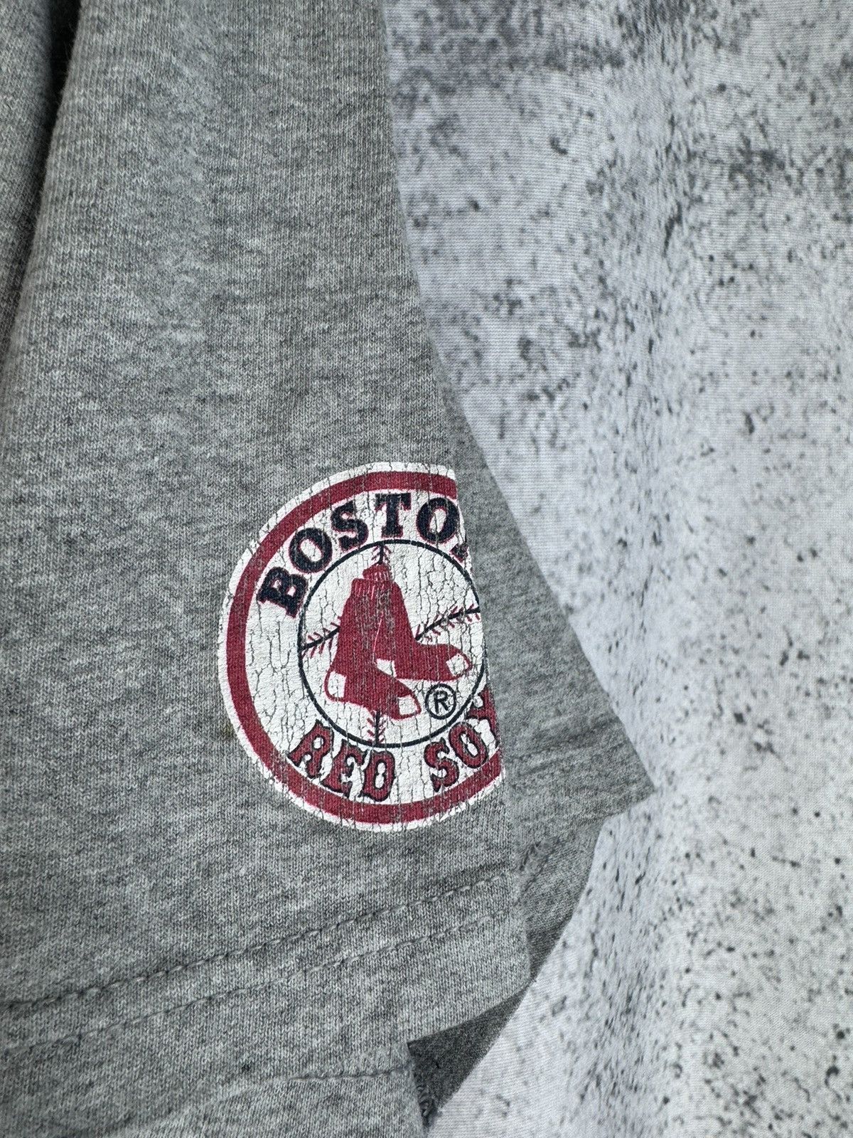 Nike Vintage Nike Center Swoosh Logo Boston RedSox Hoodie Boxy Size US M / EU 48-50 / 2 - 5 Thumbnail