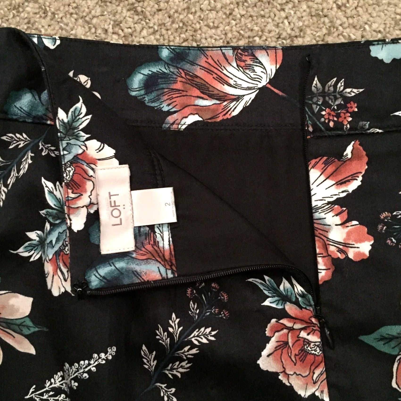 Loft LOFT Skirt, Women, Knee Length, Size 2, Black Floral, Lined, Slit, Cotton, Pencil, Regular, ZIP, Lightweight, Straight & Pencil, Vintage: No Size 26" / US 2 / IT 38 - 7 Thumbnail