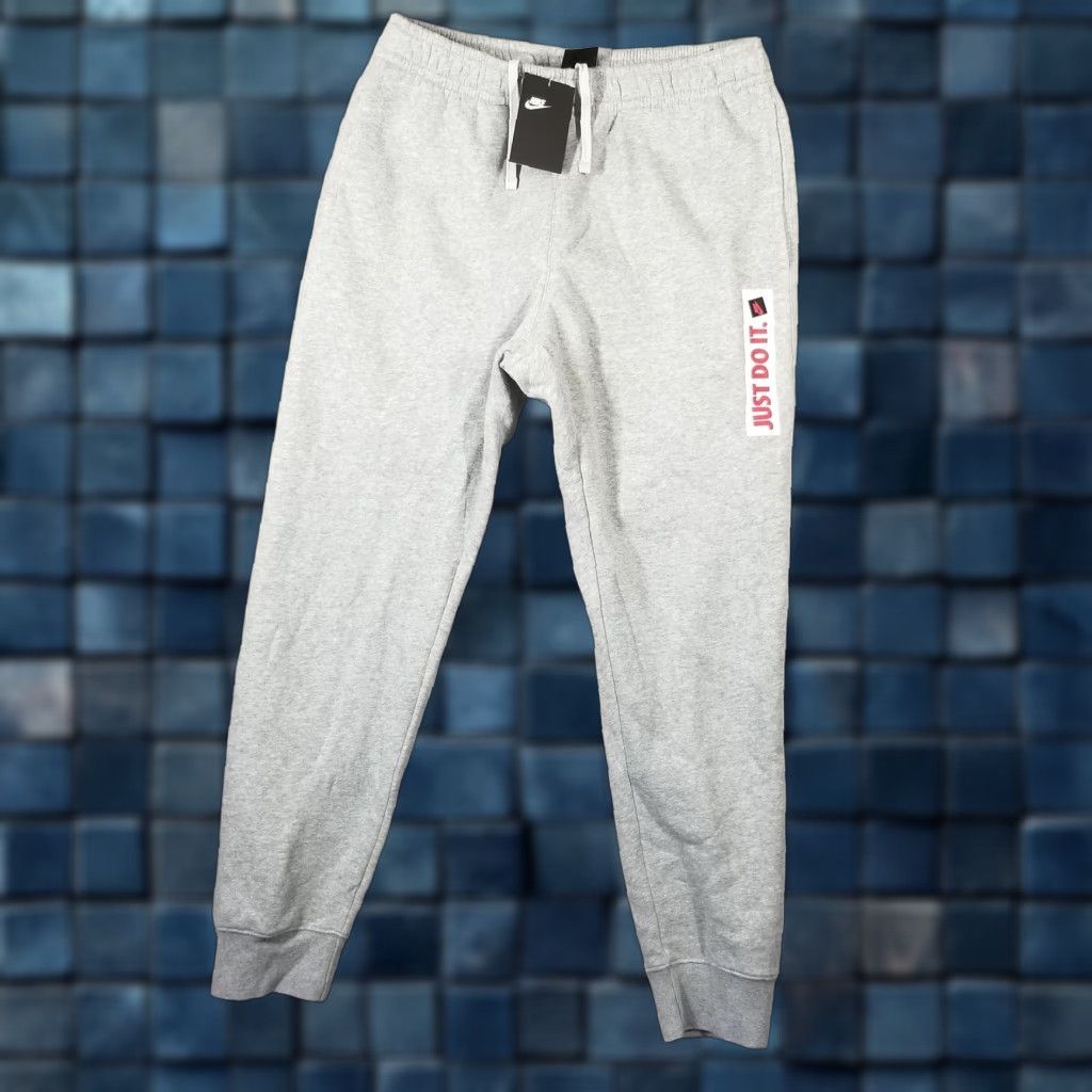 Nike NWT Nike JDI Just Do It Fleece Joggers Pants Men Medium BV5099 Sportswear Nike Just Do It Pants Joggers Fleece Medium Gray BV5099 NWT Size US 31 - 1 Thumbnail