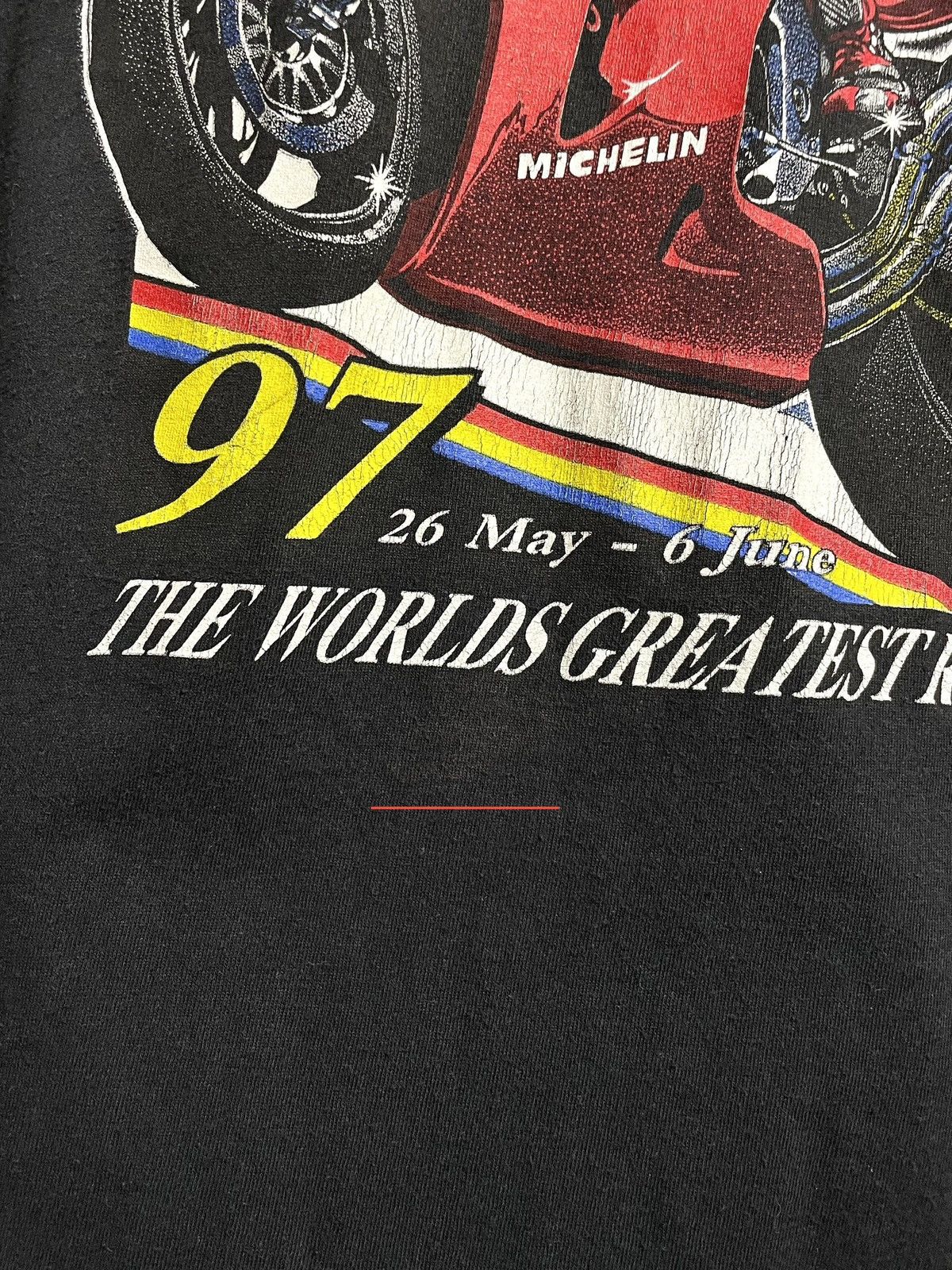 Vintage Vintage 1997 Isle Of Man 90s Racing Honda Faded T-Shirt Size US XL / EU 56 / 4 - 9 Thumbnail