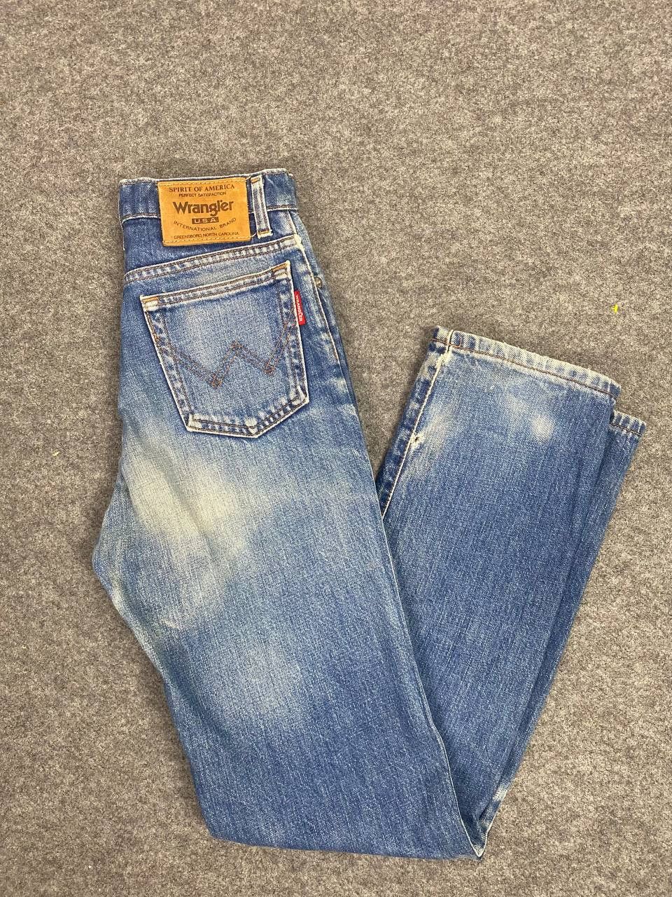 Wrangler vintage wrangler slightly distressed denim nice design Size US 28 / EU 44 - 1 Thumbnail