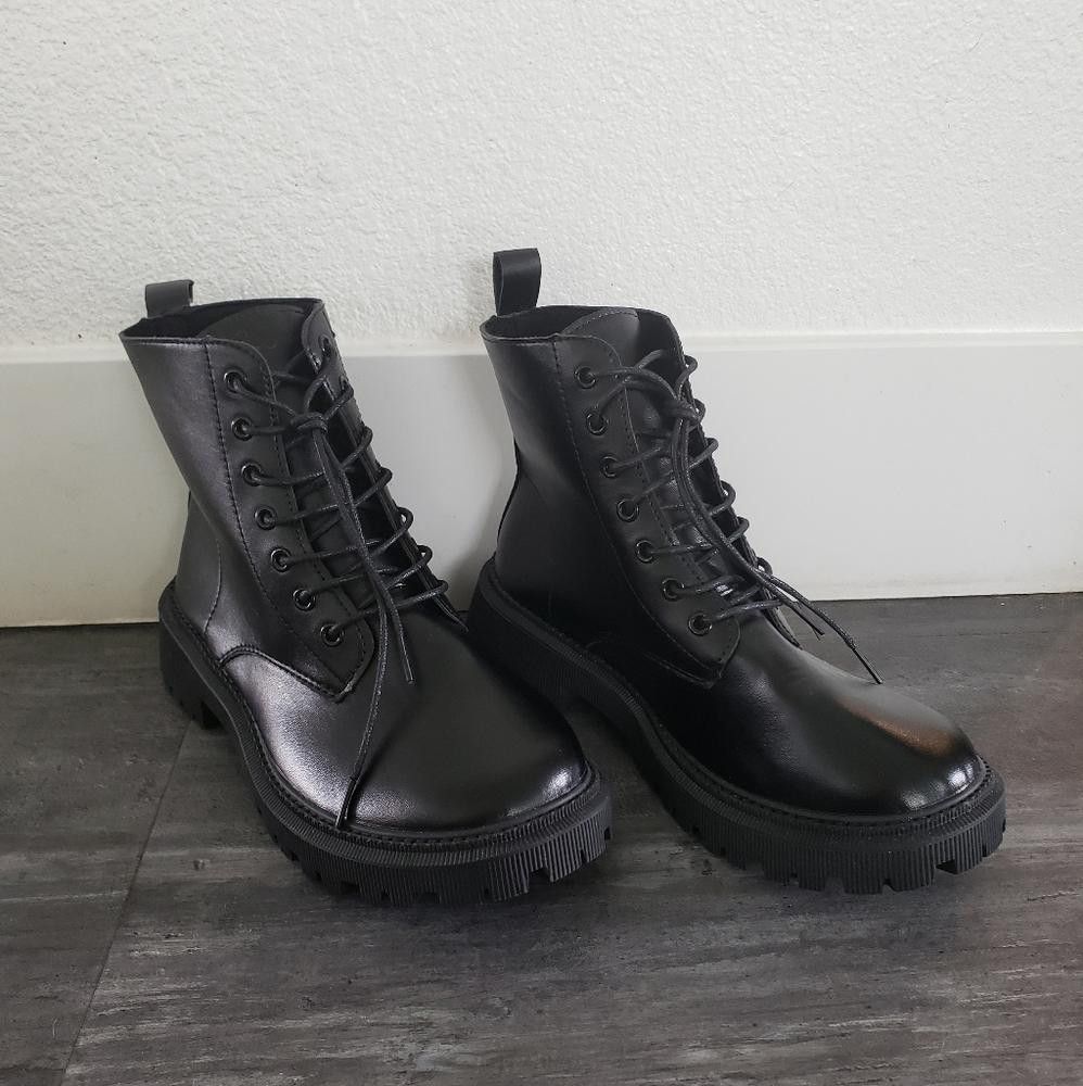Designer Black Laced Up Military Boot Size US 10.5 / IT 40.5 - 1 Thumbnail