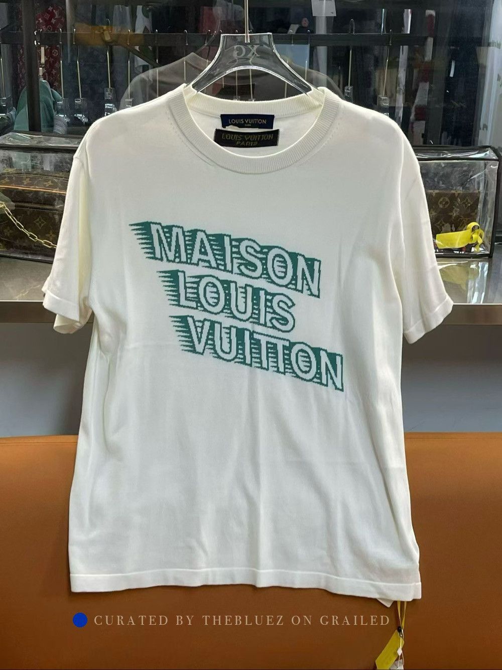 Louis Vuitton Logo Print White T-Shirt in Size S Size US S / EU 44-46 / 1 - 1 Thumbnail
