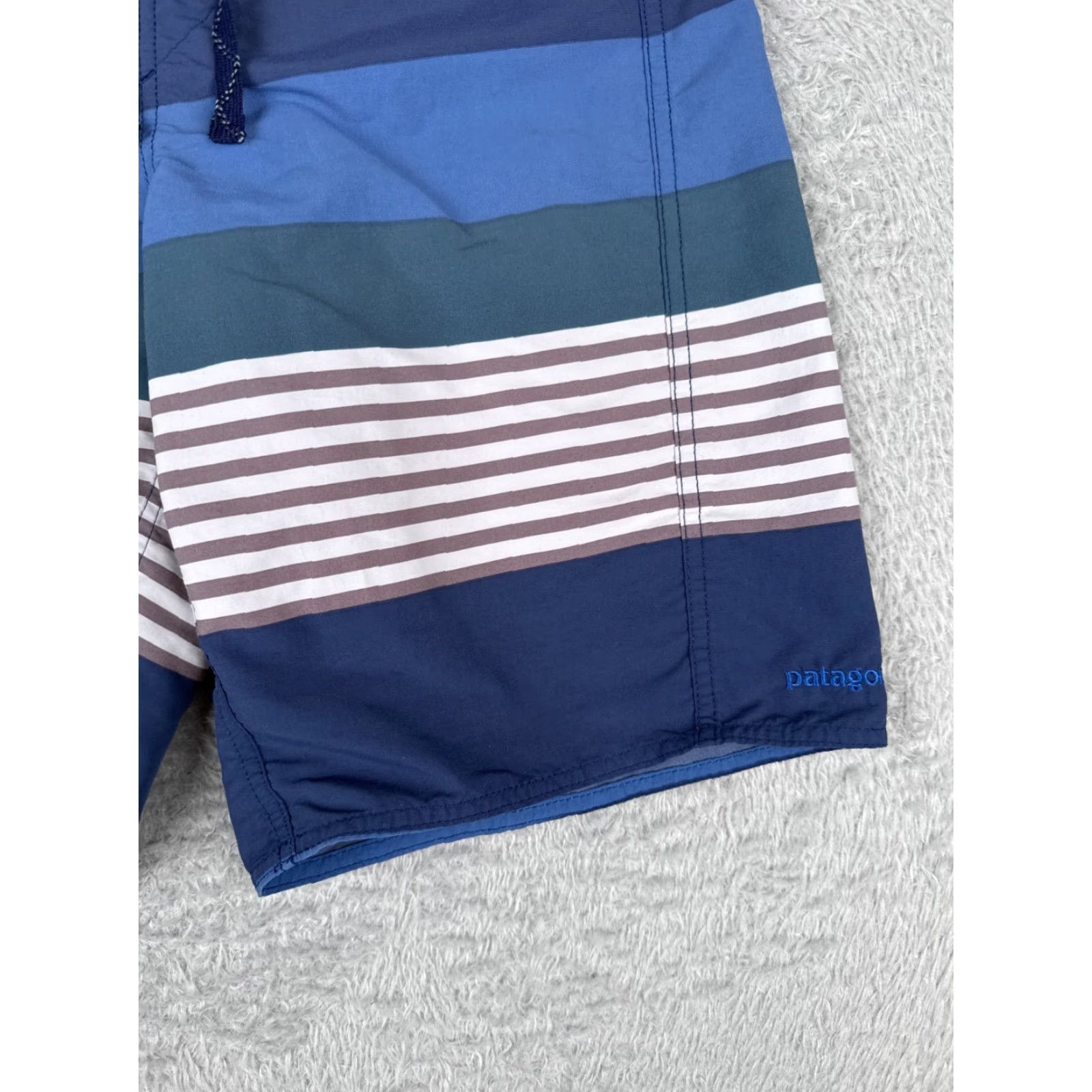 Patagonia Patagonia Board Shorts Mens 28 Blue Stripe Nylon 21" UPF Swim Trunks Beach Pockets Blaues? Size US 28 / EU 44 - 2 Thumbnail
