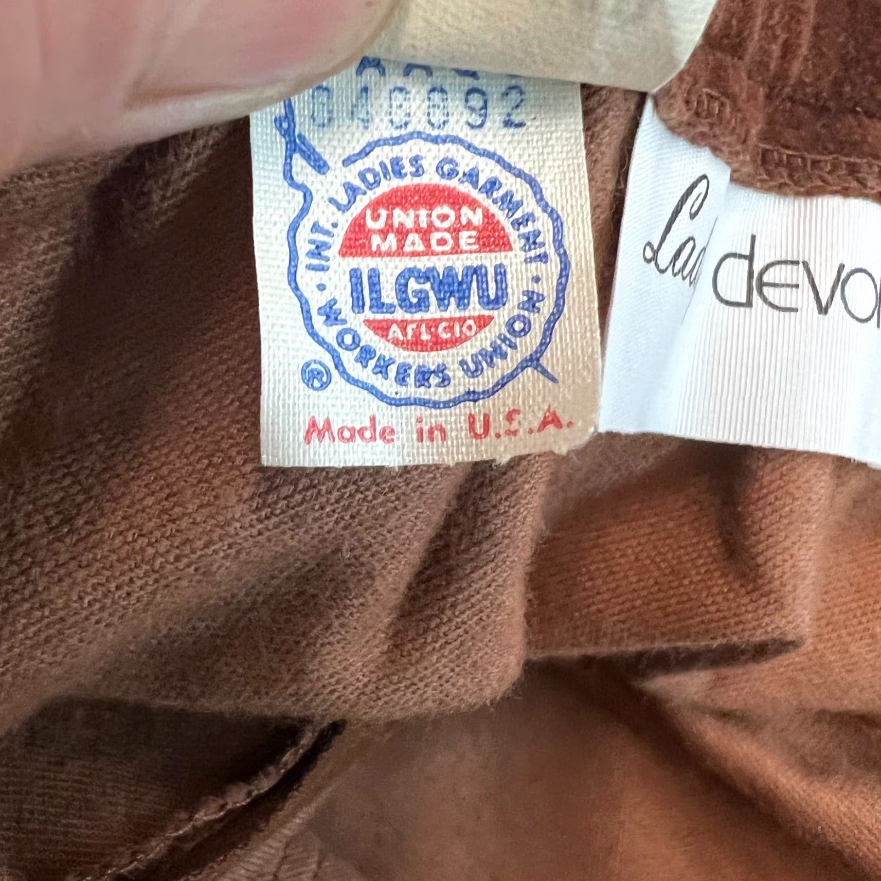 Velvet VINTAGE Lady Devon Womens Skirt Brown Velvet Knee Length Size 30 Straight Pencil Zipper Closure Button Casual Size 30" / US 8 / IT 44 - 6 Thumbnail