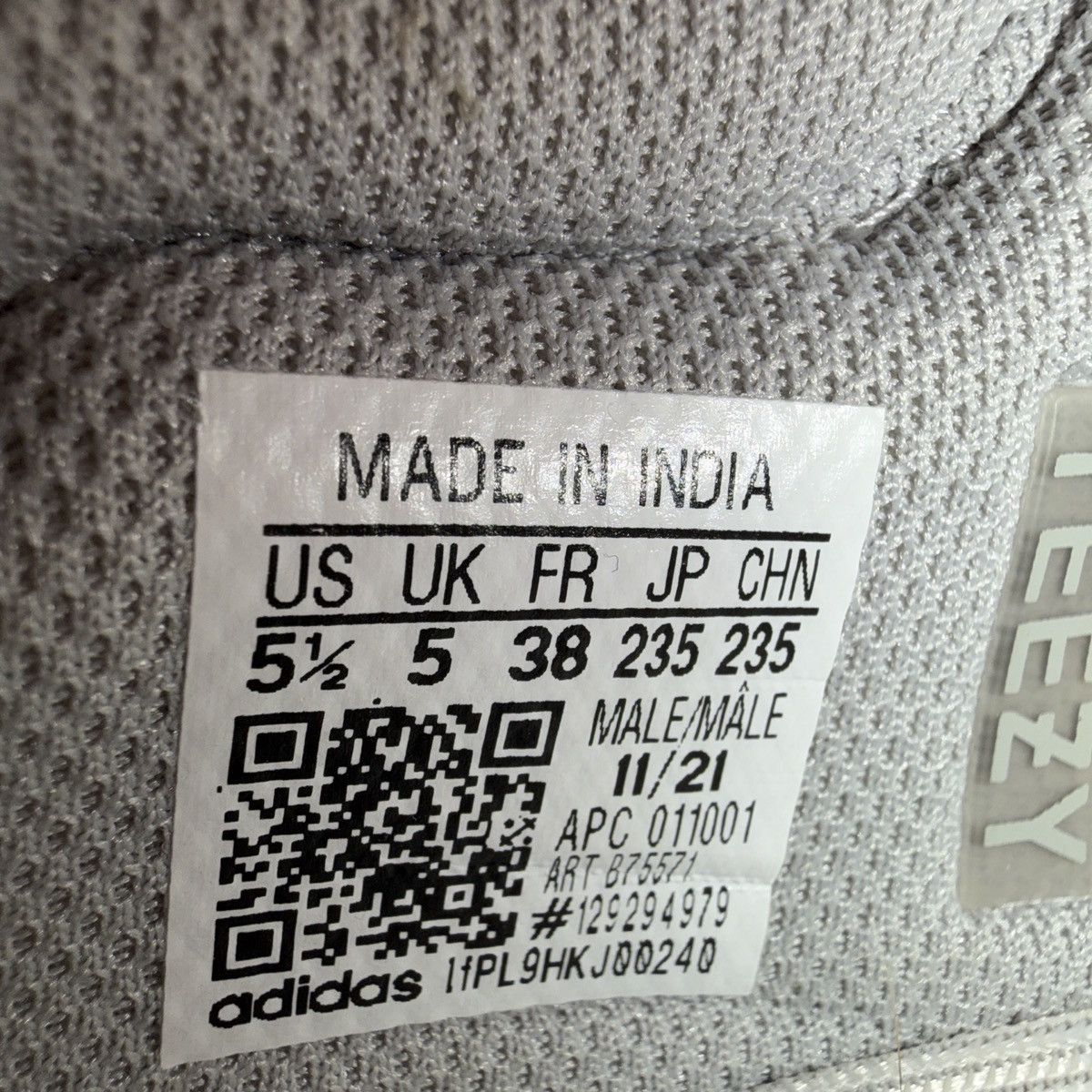 Yeezy YZY Waverunner 700 Size US 5.5 / EU 38 - 6 Thumbnail