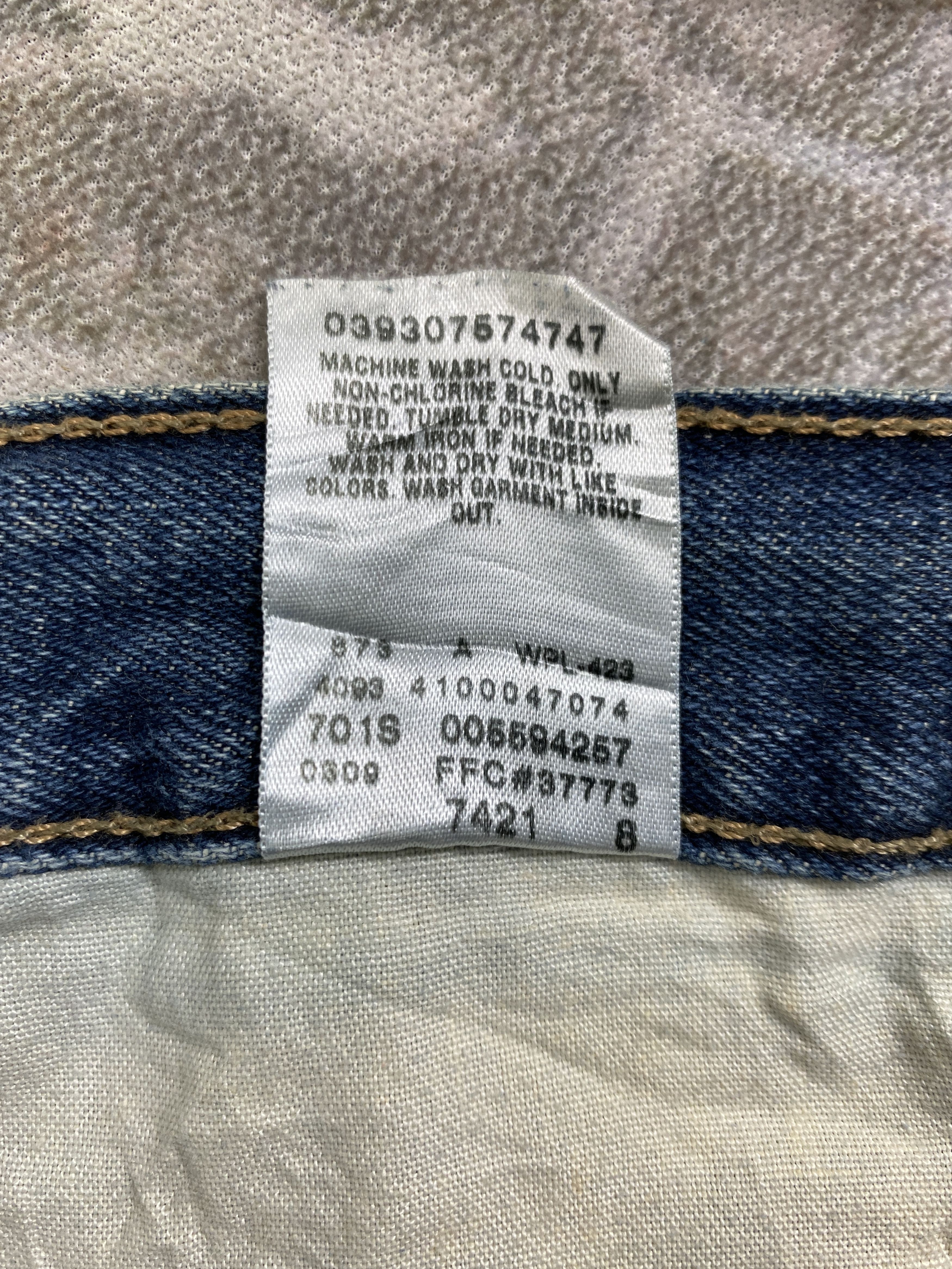 Levi's Distressed Blue Vintage Levi's 559 Jeans 35x35 Denim -JN1464 Size US 35 - 10 Thumbnail
