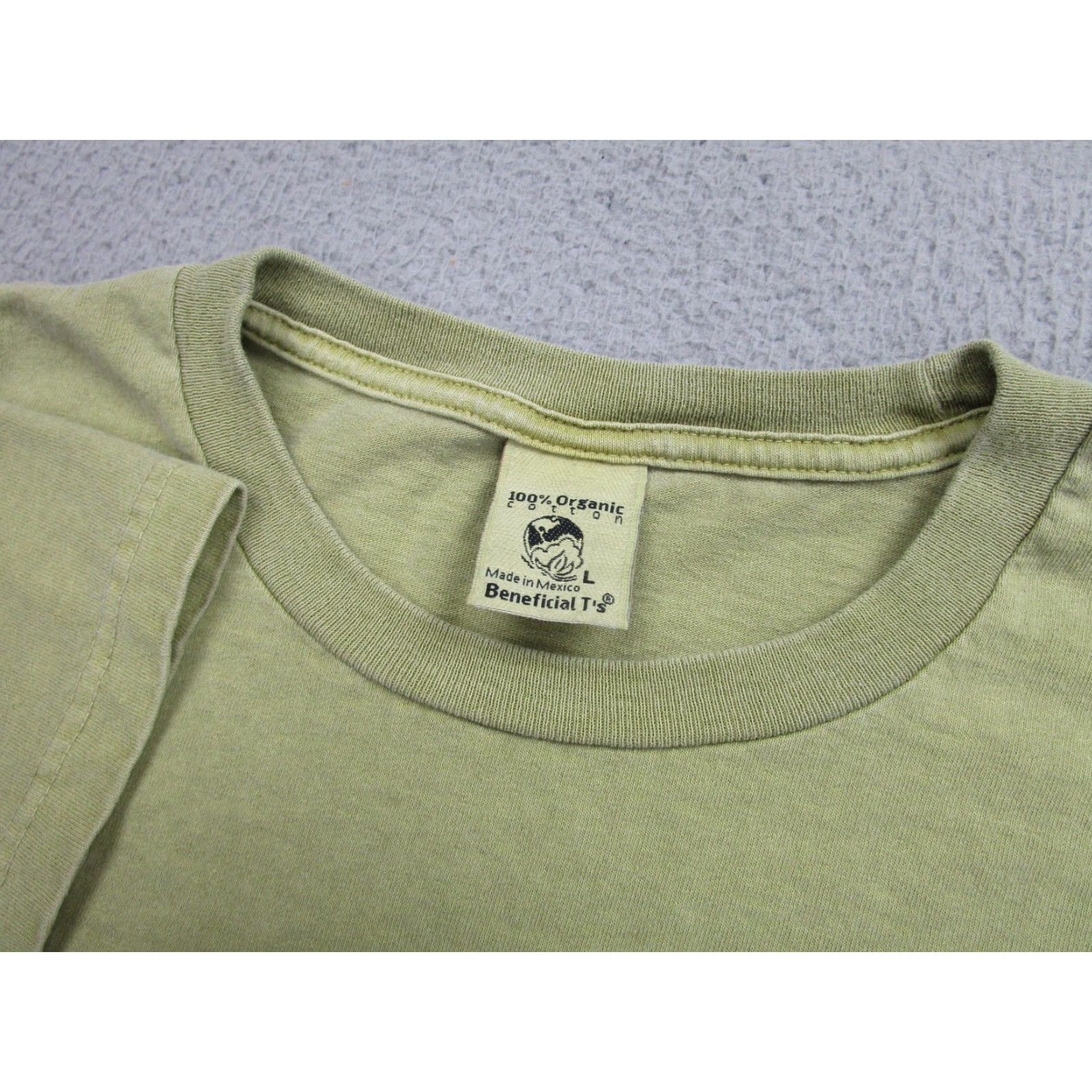 Vintage VINTAGE Beneficial T's Organic Cotton Shirt Mens Large Green Crew Neck Short Sleeve Ventura CA Size US L / EU 52-54 / 3 - 4 Thumbnail