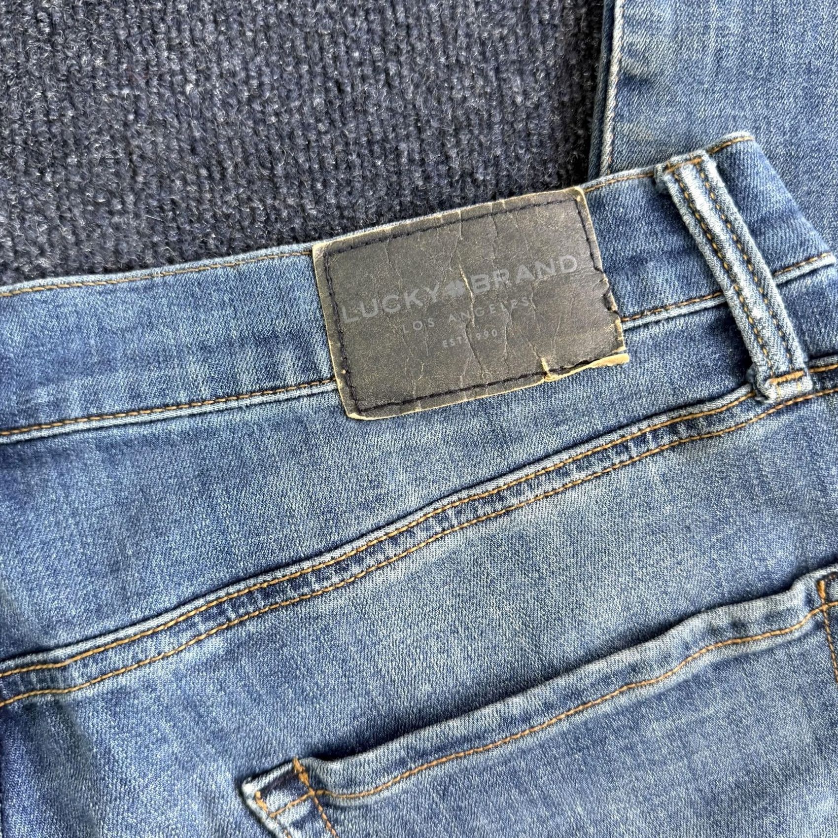 Lucky Brand Lucky Brand 223 Straight Jeans Mens 34x30 Medium Wash Blue Denim For Repair Size US 34 / EU 50 - 2 Thumbnail
