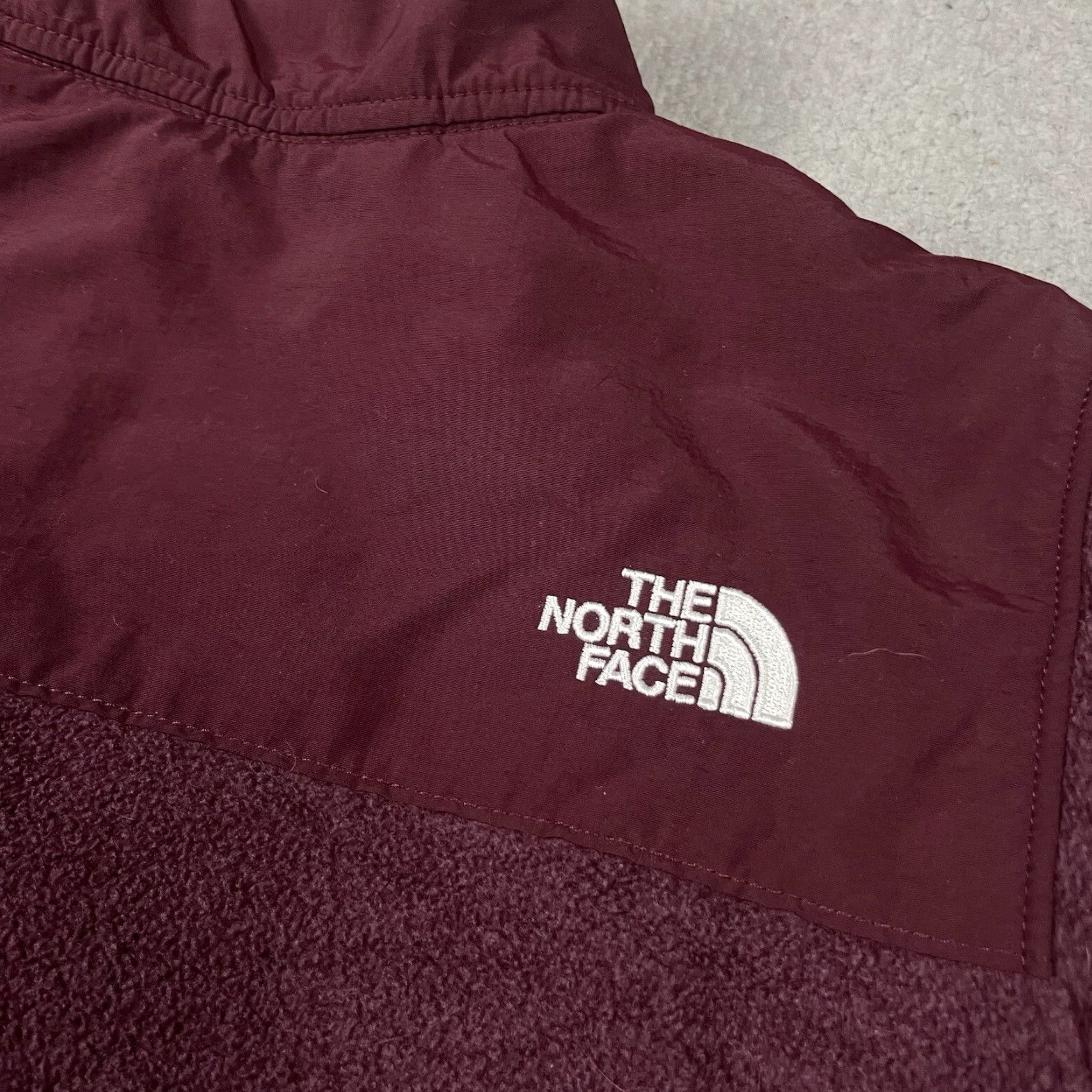 The North Face VINTAGE The North Face Sweater Womens XS Red Pockets 1/2 Zip Fleece Pullover Distressed Size XS / US 0-2 / IT 36-38 - 7 Thumbnail