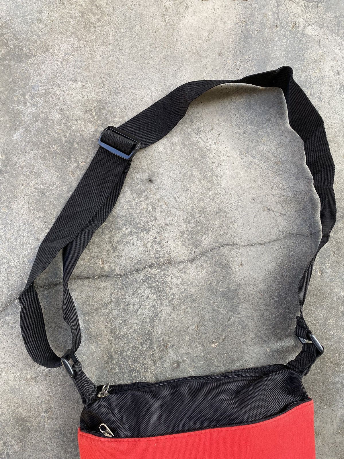 Vintage Vintage Y2k Nissan Nismo Cross Body Bag Size ONE SIZE - 3 Thumbnail