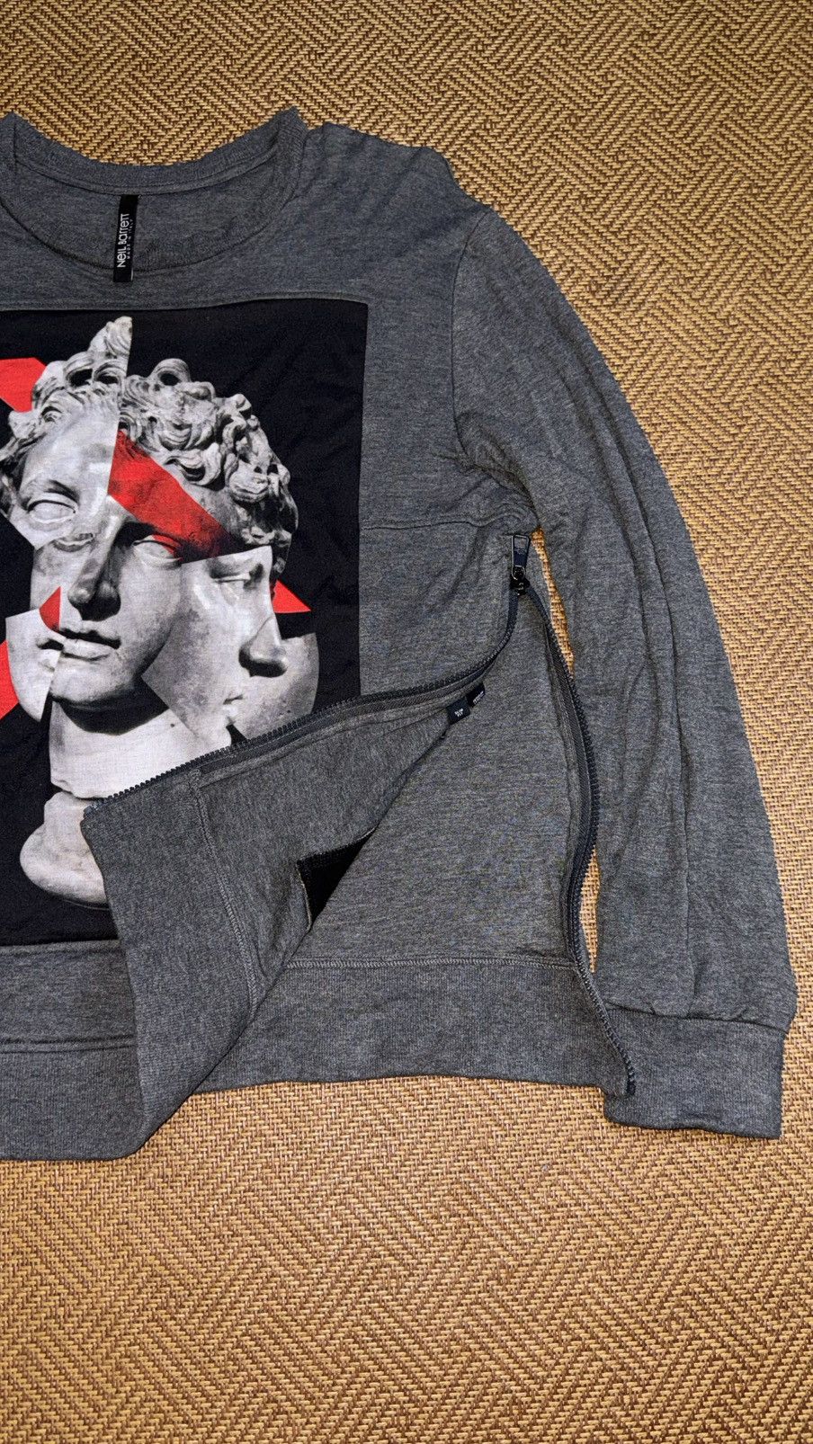 Neil Barrett RARE NEIL BARRETT MENS GREEK STATUE SWEATSHIRT NICE DESIGN Size US L / EU 52-54 / 3 - 8 Thumbnail