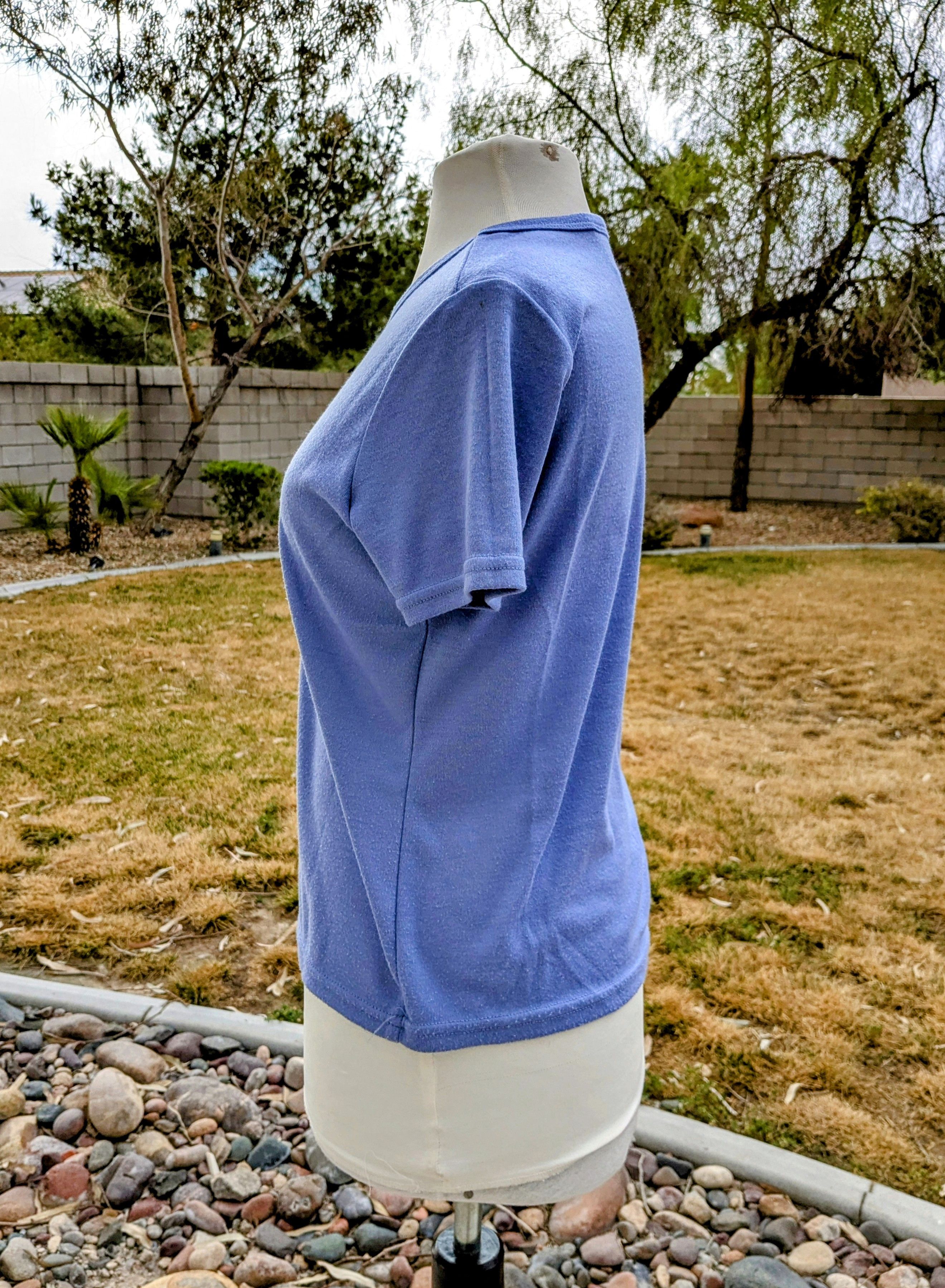 Designer TravelSmith Womens CoolMax Lilac Short Sleeve Shirt USA-Made Size S / US 4 / IT 40 - 2 Thumbnail