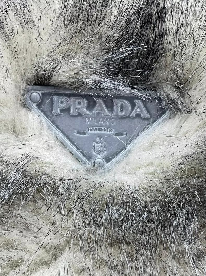 Prada Prada Sequined eco-friendly fur shawl jacket 2505-Nextarrow Size XS / US 0-2 / IT 36-38 - 5 Thumbnail