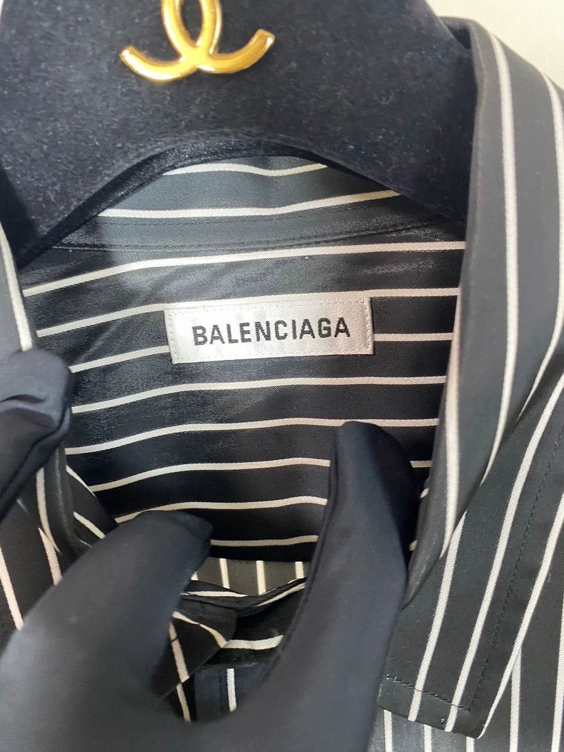 Balenciaga Balenciaga size 34 Black and white striped shirt Size US XS / EU 42 / 0 - 3 Thumbnail