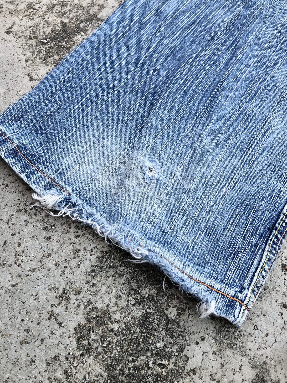 Edwin FLARED VINTAGE EDWIN DISTRESSED DENIM Size US 31 - 5 Thumbnail