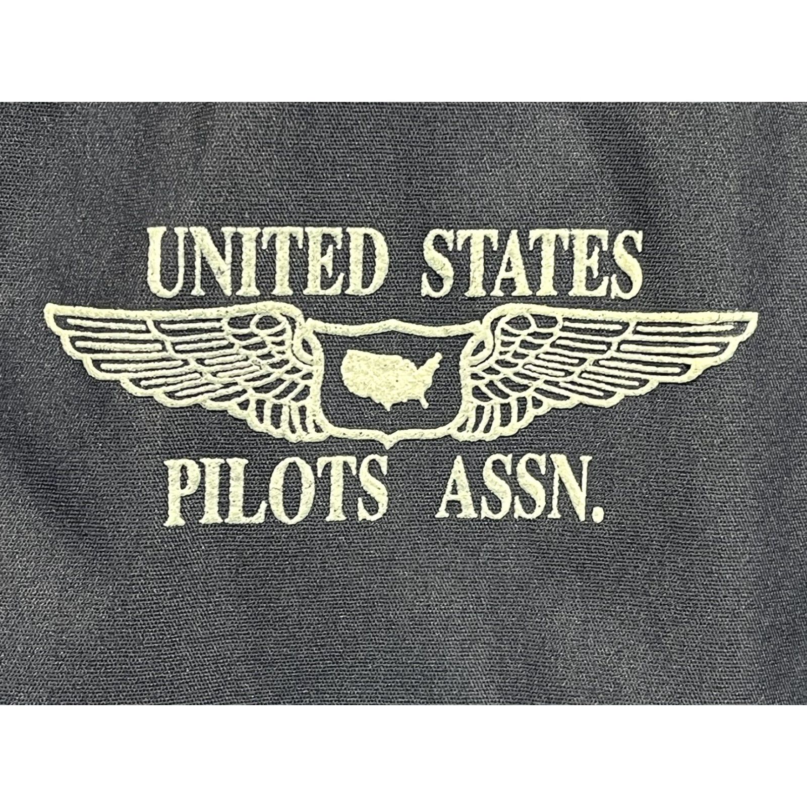 Vintage VINTAGE US Pilots Association Lightweight Jacket Full Zip GUC Auburn Sportswear Size L Blue Men USA Made Full Zip Size US L / EU 52-54 / 3 - 5 Thumbnail