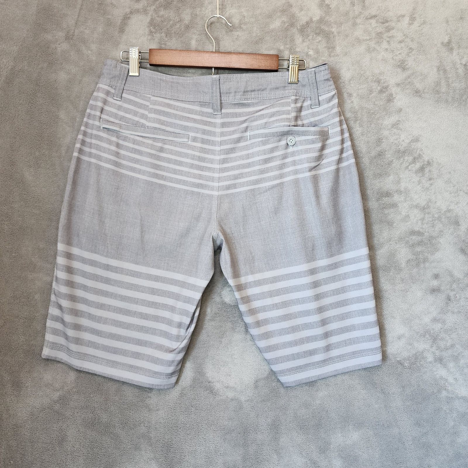 Hang Ten Hang Ten Men's Gray Striped Board Shorts 32 Size US 32 / EU 48 - 2 Thumbnail