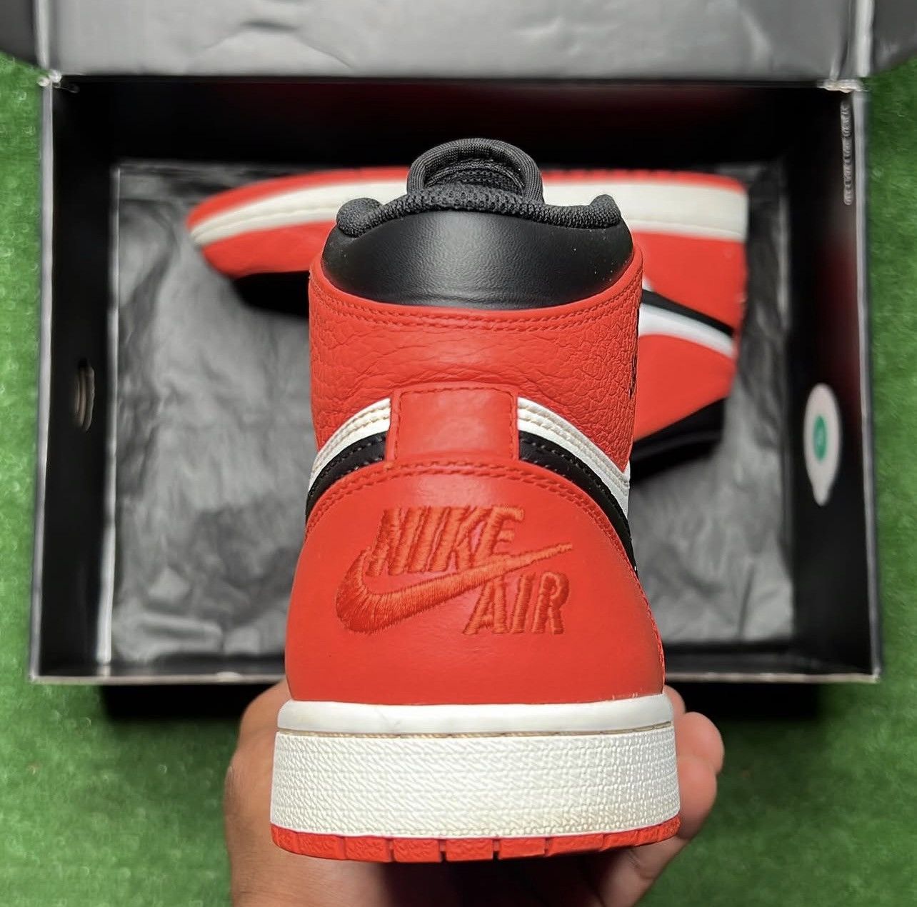 Jordan Brand Air Jordan 1 Retro High ‘Rare Air - Max Orange’ Size US 8 / EU 41 - 5 Thumbnail