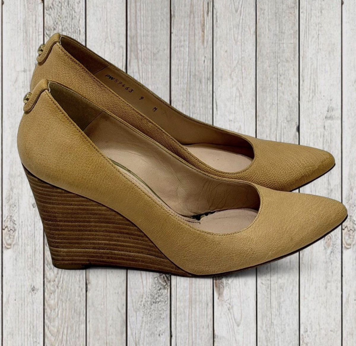 Stuart Weitzman Stuart Weitzman Tan Pebbled Leather Wedge Pumps | Size: 9M Size US 9 / IT 39 - 4 Thumbnail