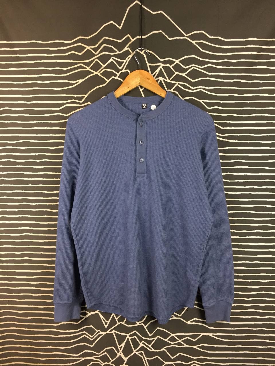 Uniqlo Uniqlo Thermal Waffle Henley Long Sleeve Tee Size M Size US M / EU 48-50 / 2 - 2 Thumbnail