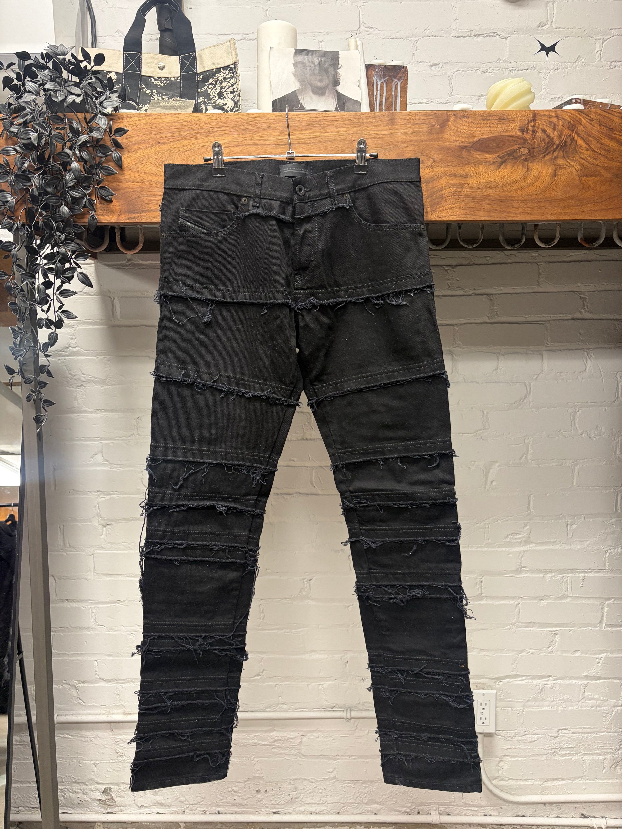 Diesel Diesel Black Gold ‘Hagi’ Raw Hem Distressed Black Skinny Jeans Size US 32 / EU 48 - 1 Thumbnail
