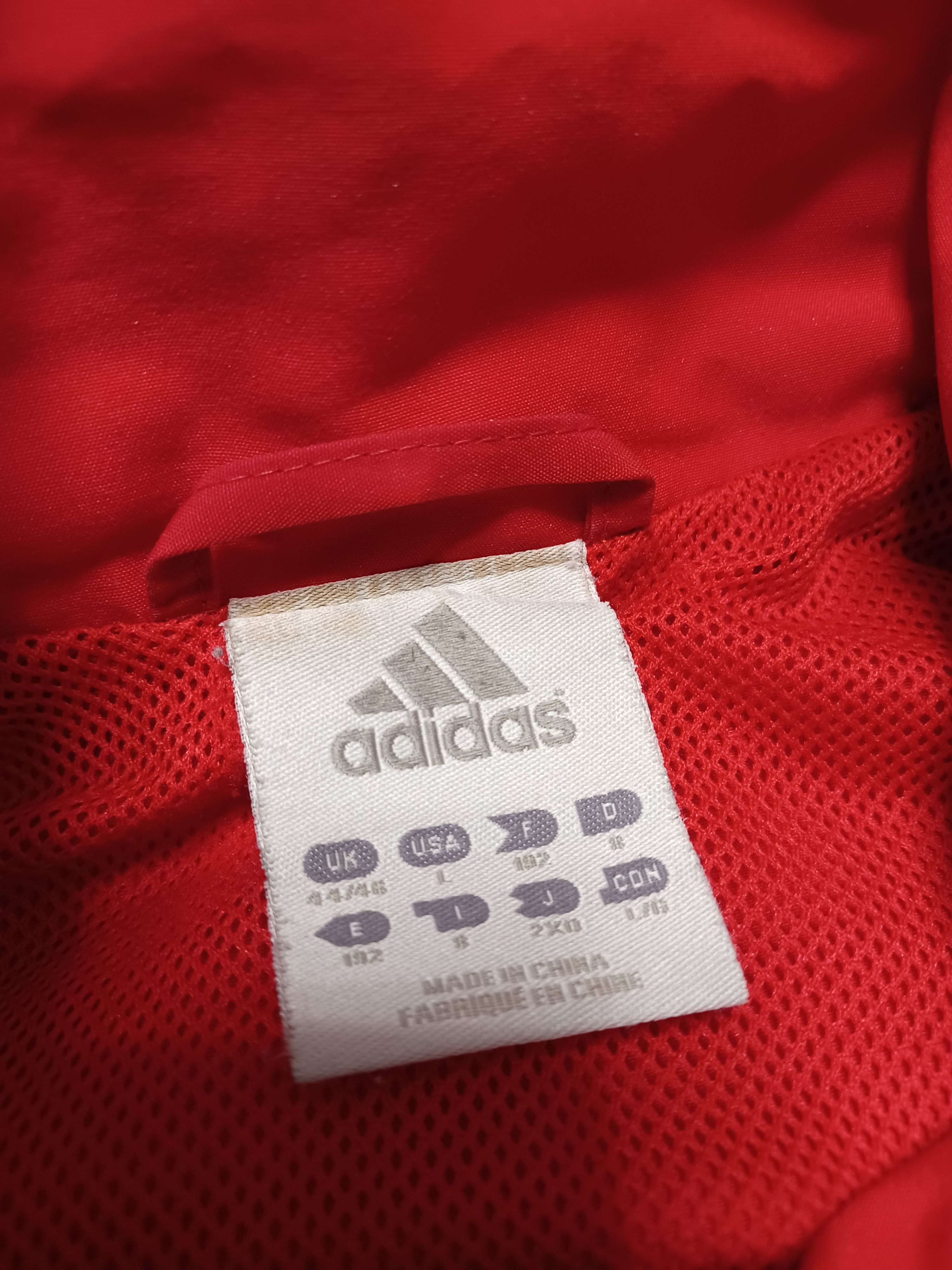 Adidas VINTAGE 2009 ADIDAS LIVERPOOL TRACKING JACKET FADED STAINED Size US L / EU 52-54 / 3 - 6 Thumbnail