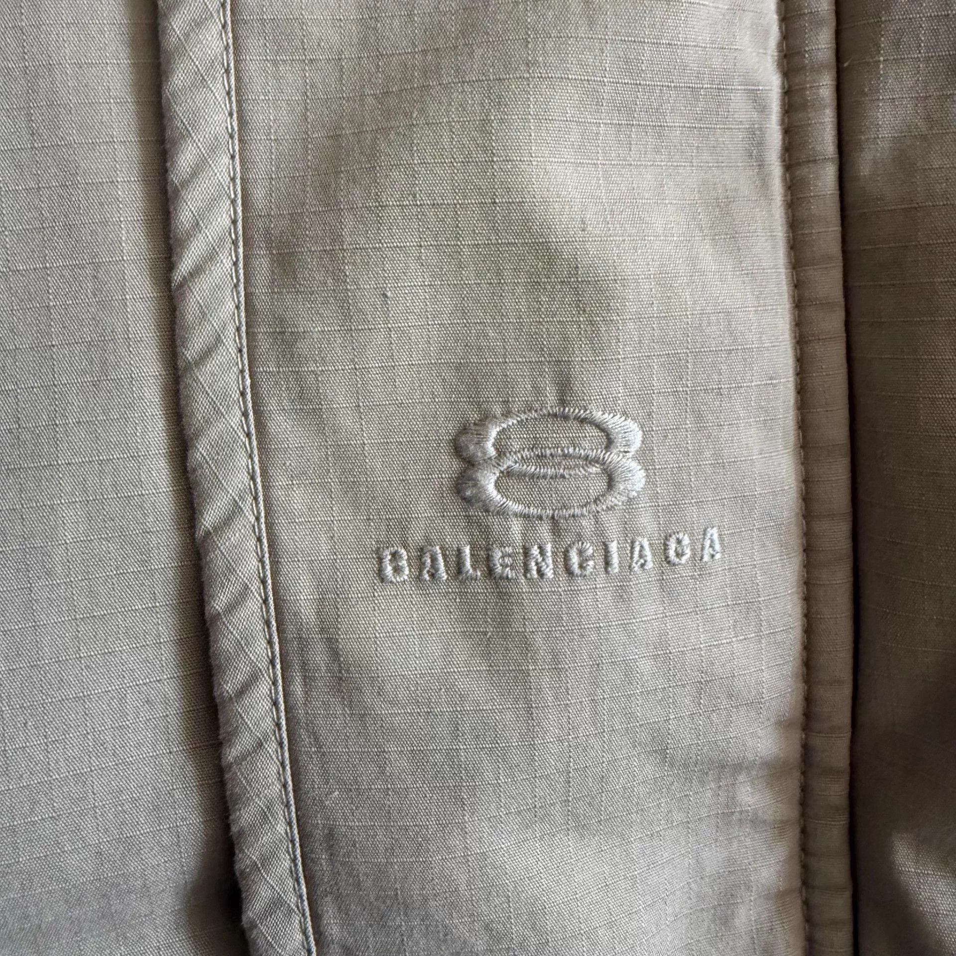 Balenciaga Balenciaga 22fw Khaki Shearling Hooded Bomber Size 2 Size US M / EU 48-50 / 2 - 3 Thumbnail