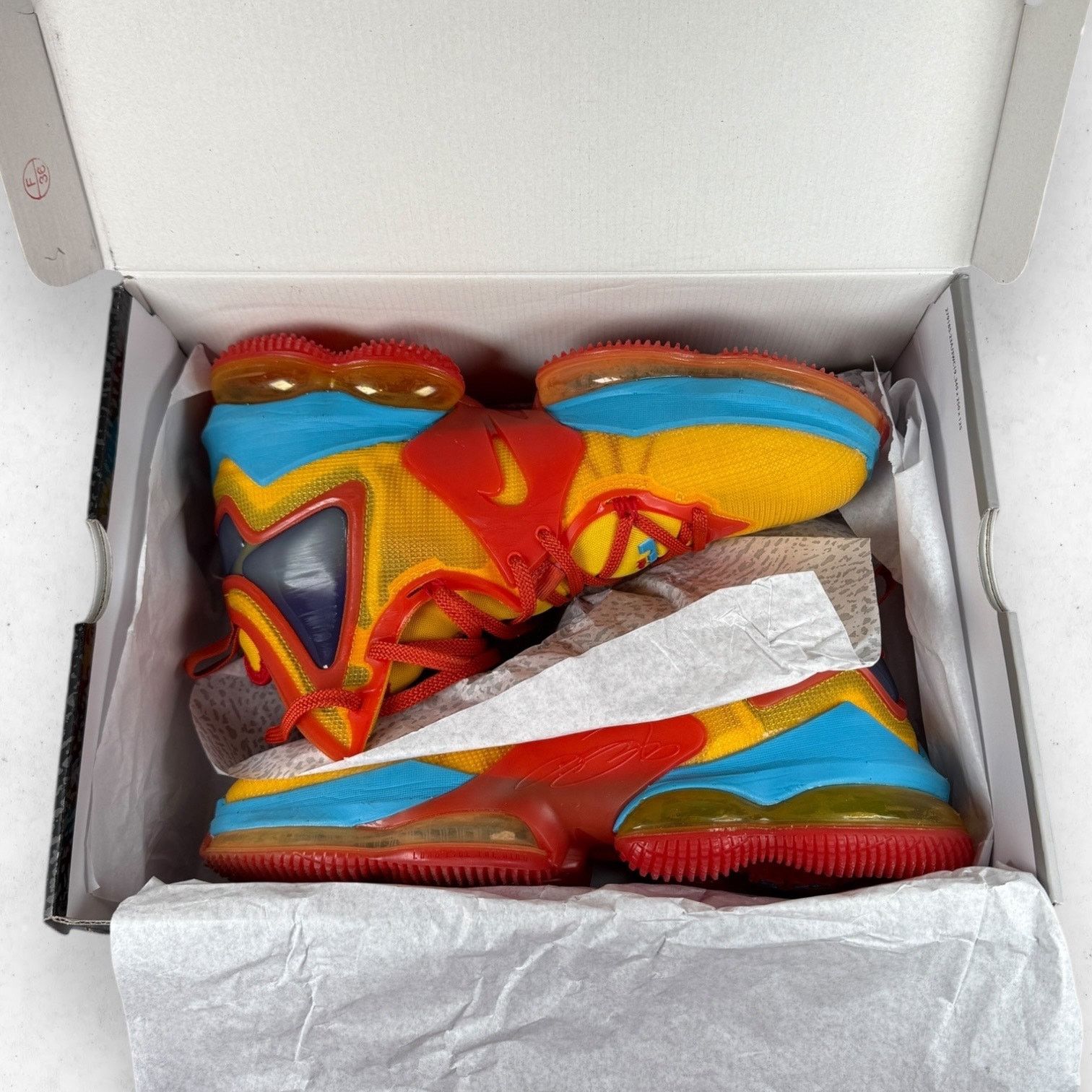 Nike Nike LeBron 19 Tune Squad Space Jam DC9338-800 Size 9 Size US 9 / EU 42 - 4 Thumbnail