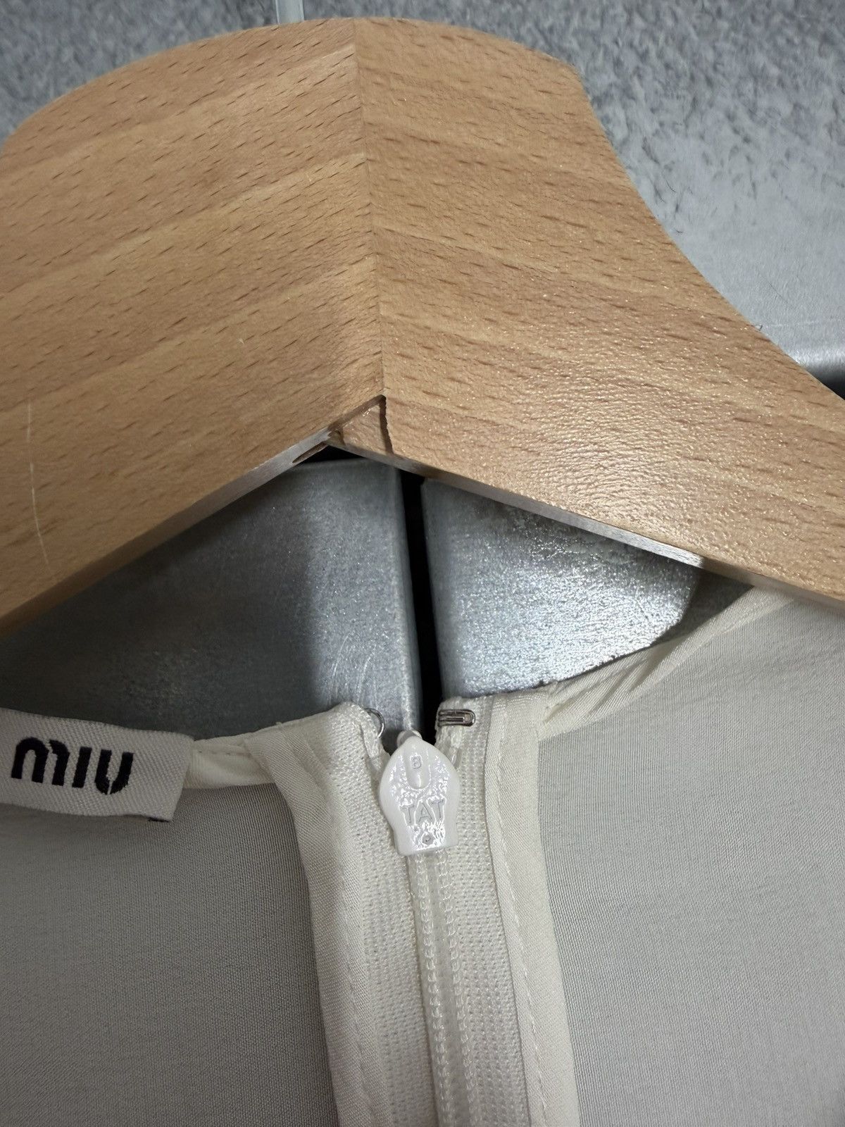 Miu Miu Miu Miu Silk 1/3 Back Zip Blouse Size S / US 4 / IT 40 - 8 Thumbnail