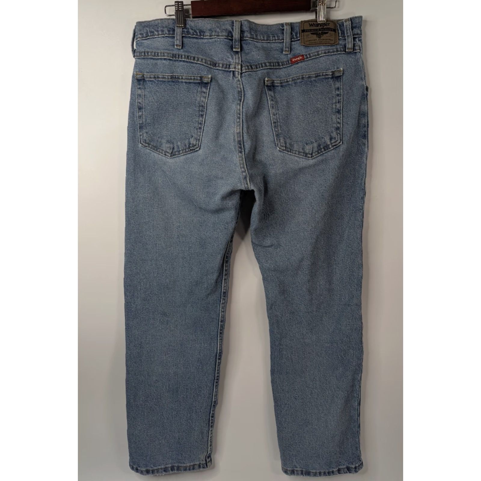 Wrangler VINTAGE Wrangler Jeans Mens 36x29 Denim Blue Straight Leg 5-Pocket Regular Fit Zipper Fly Belt Loops Cotton Spandex Denim 1096FXVDB Size US 36 / EU 52 - 3 Thumbnail