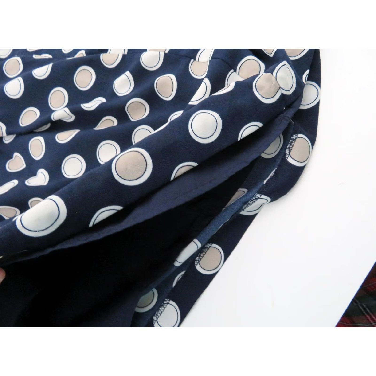 Banana Republic VINTAGE Banana Republic Navy Blue Polka Dot A-Line Skirt Womens 2 XS Knee Length Navy Blue Pattern 90s? Size 26" / US 2 / IT 38 - 5 Thumbnail
